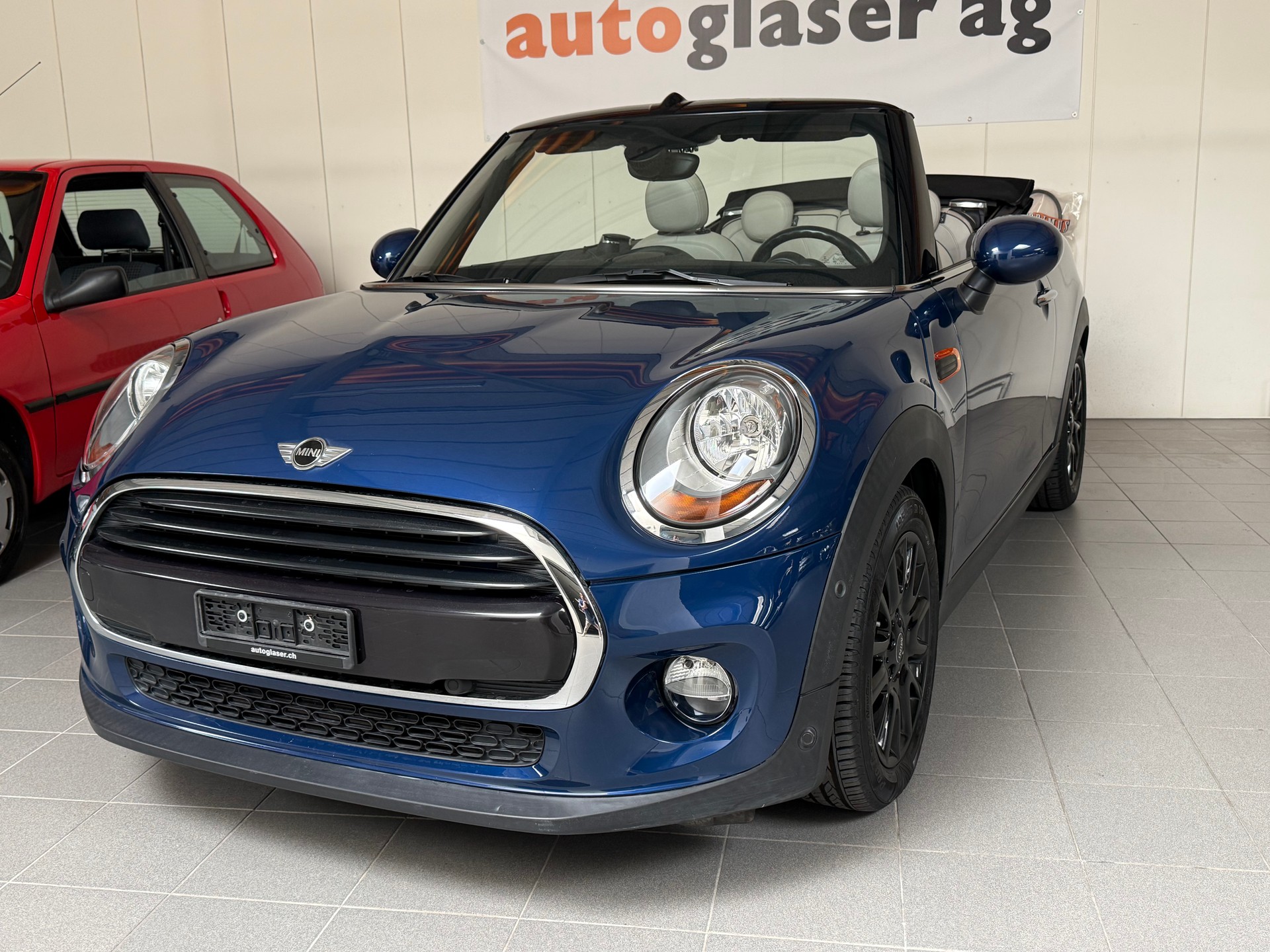 MINI Cooper Cabriolet Steptronic-image-1
