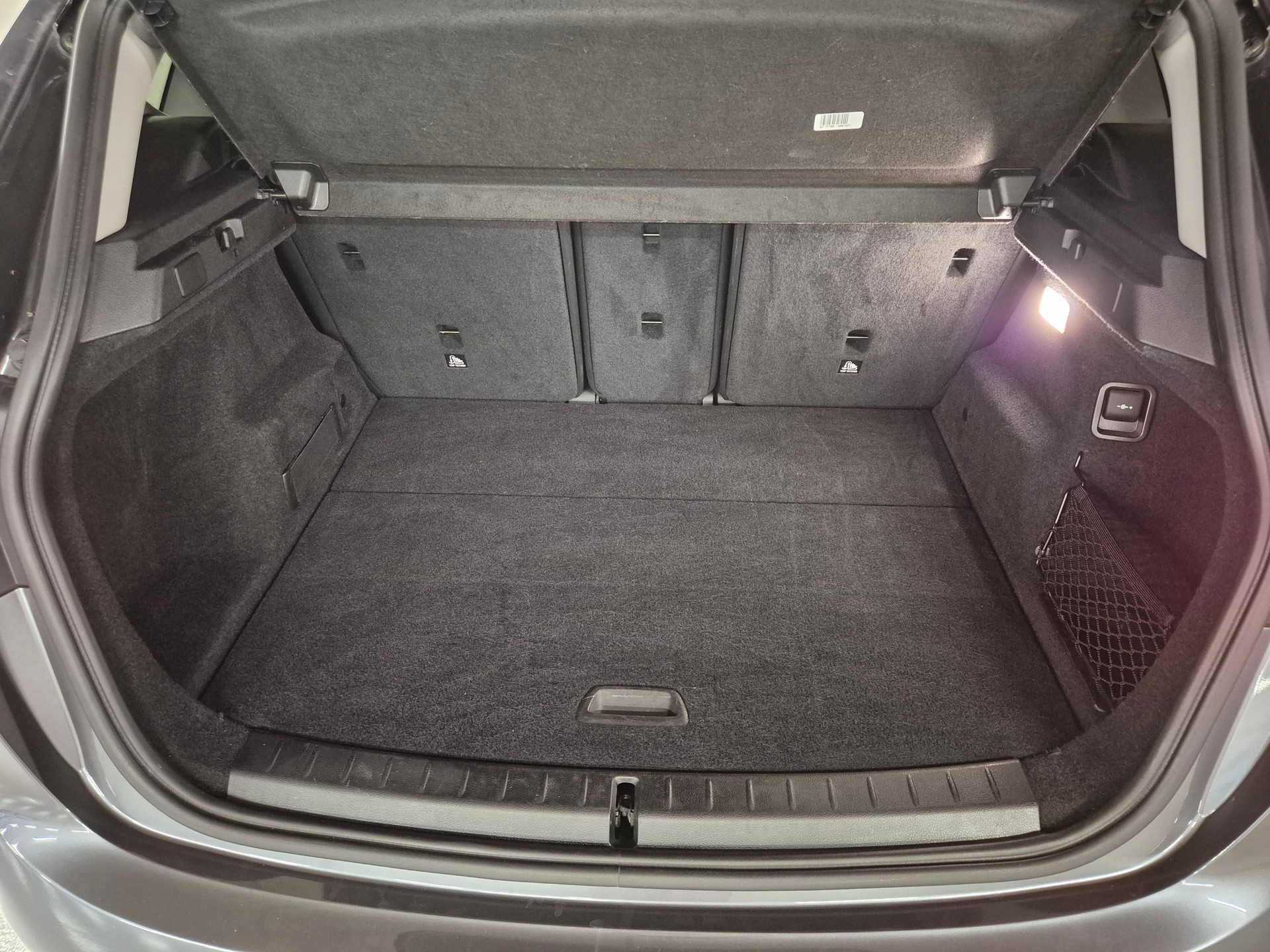 BMW 218d xDrive Active Tourer Steptronic Sport Line-image-24