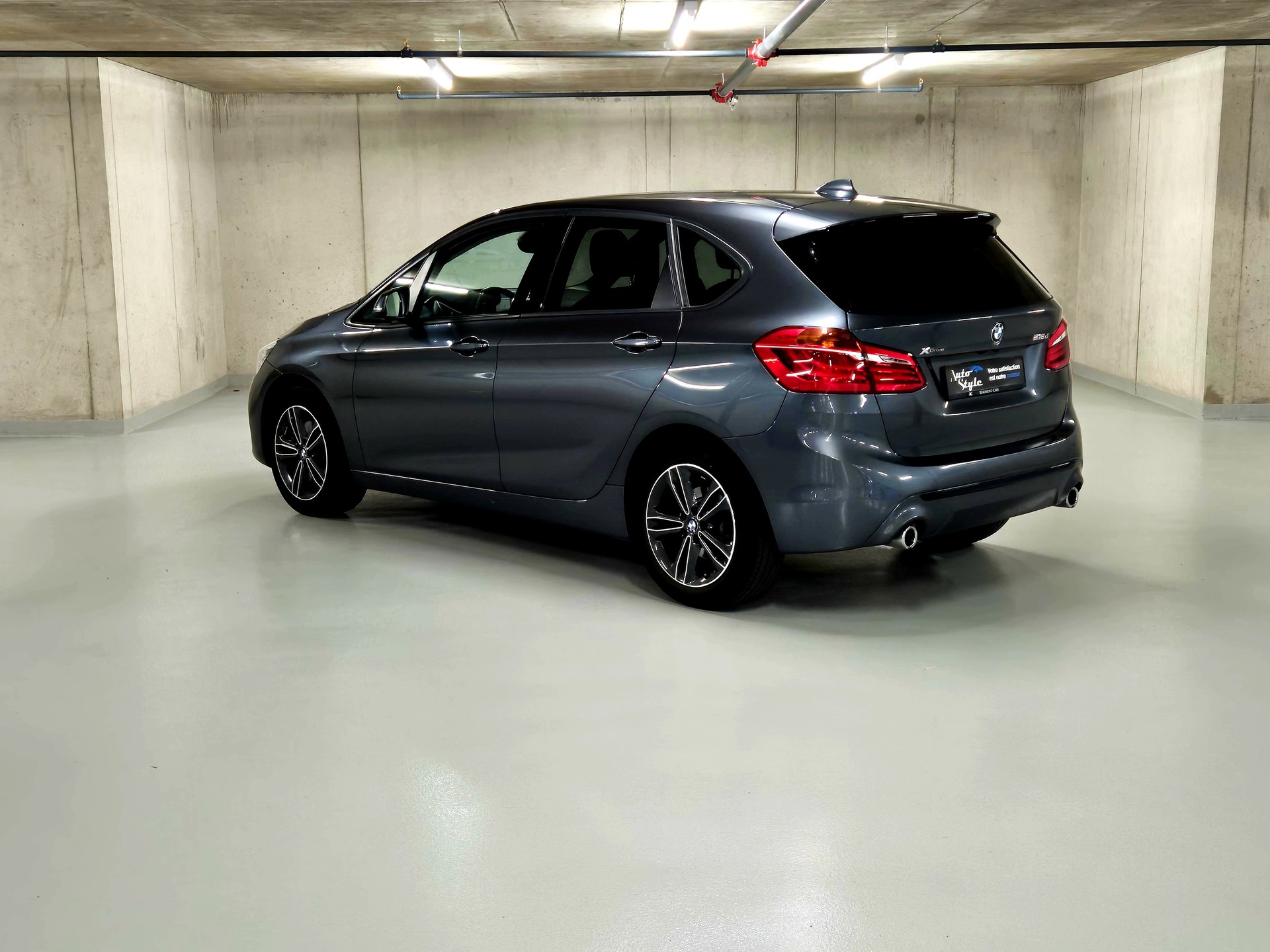 BMW 218d xDrive Active Tourer Steptronic Sport Line-image-6