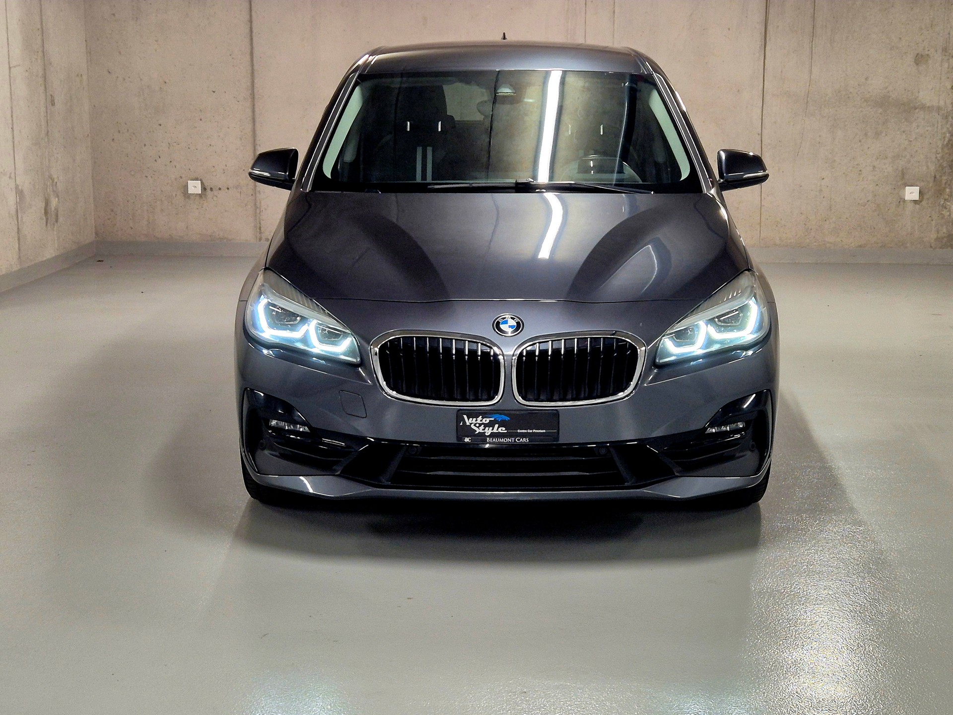 BMW 218d xDrive Active Tourer Steptronic Sport Line-image-5