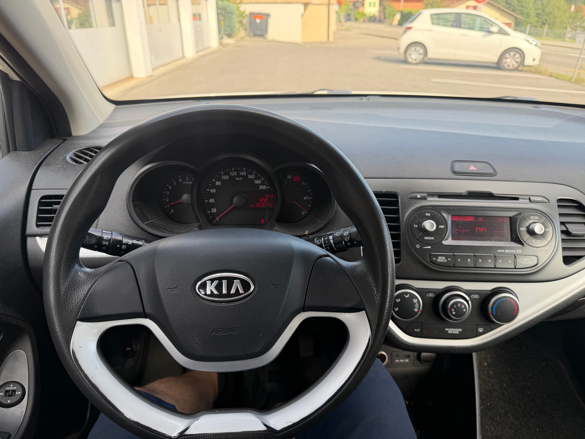 KIA Picanto 1.0 CVVT Style-image-4