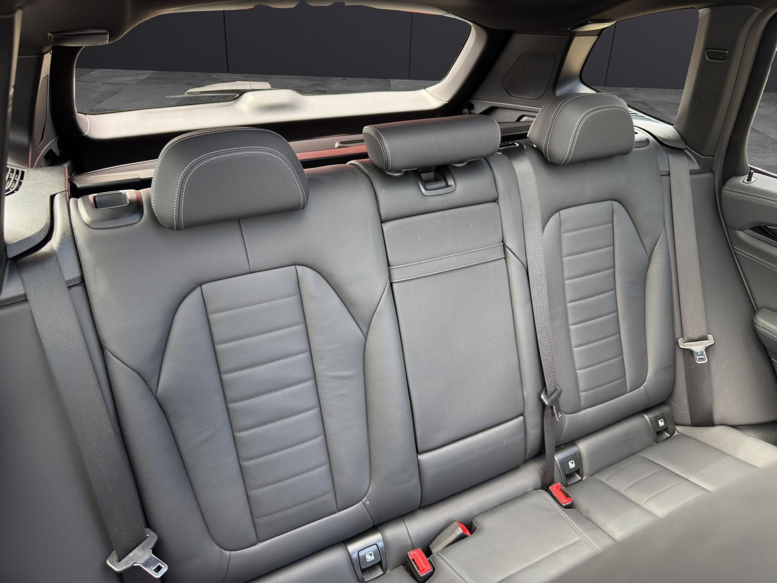 BMW iX3-image-11