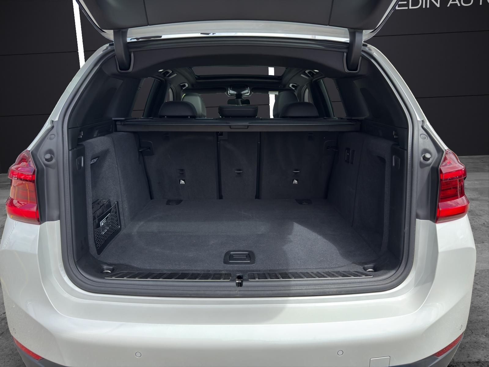 BMW iX3-image-5