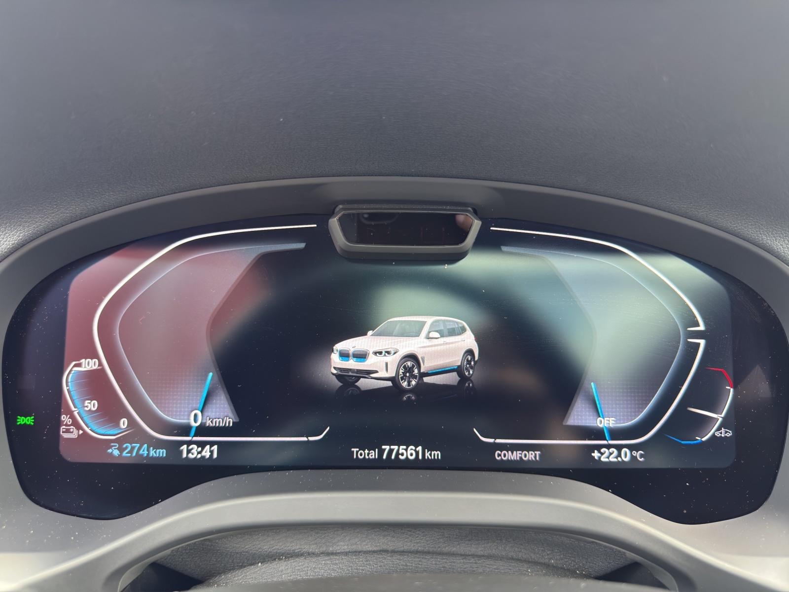 BMW iX3-image-15