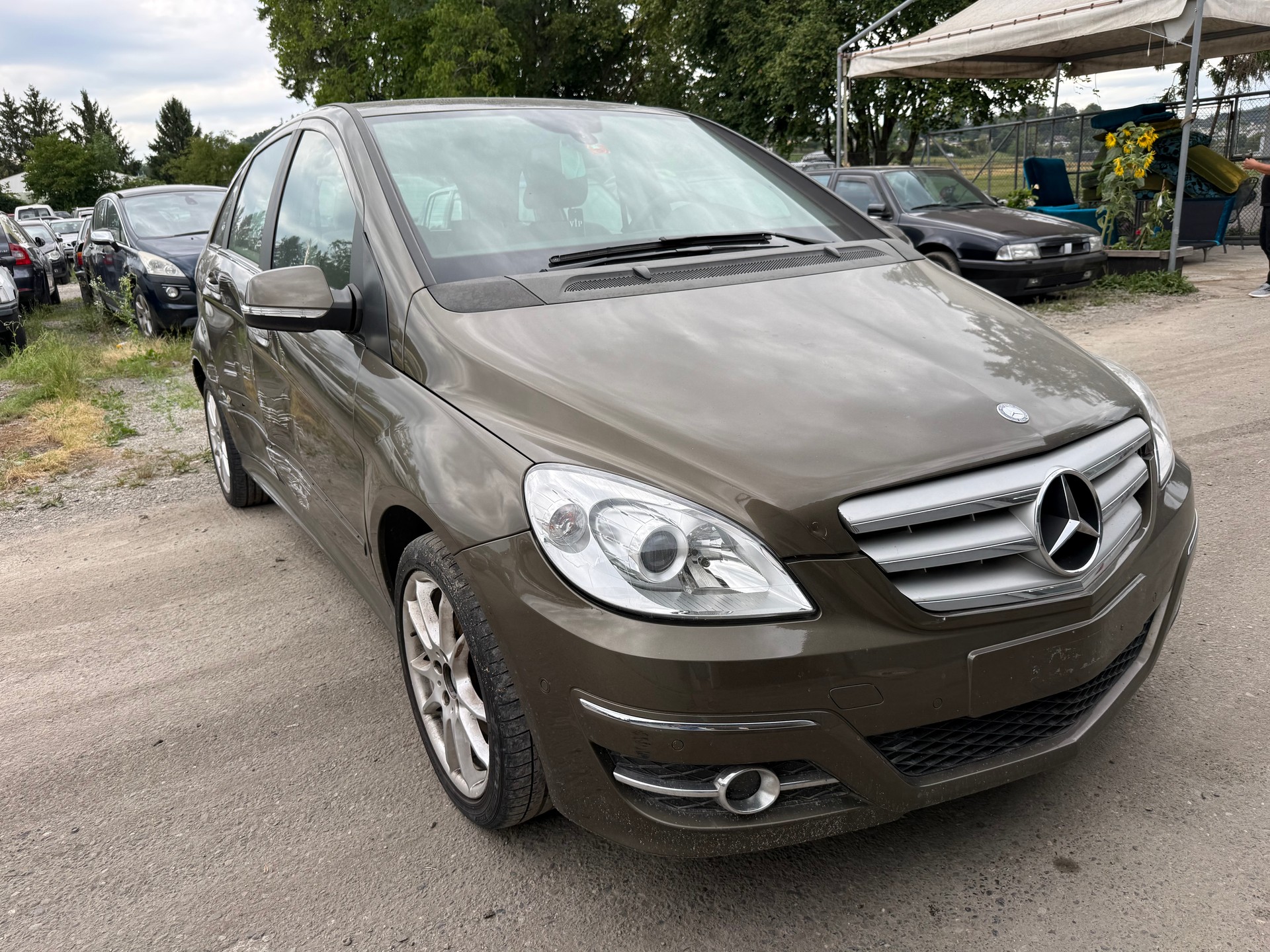 MERCEDES-BENZ B 180 Selection Autotronic-image-0