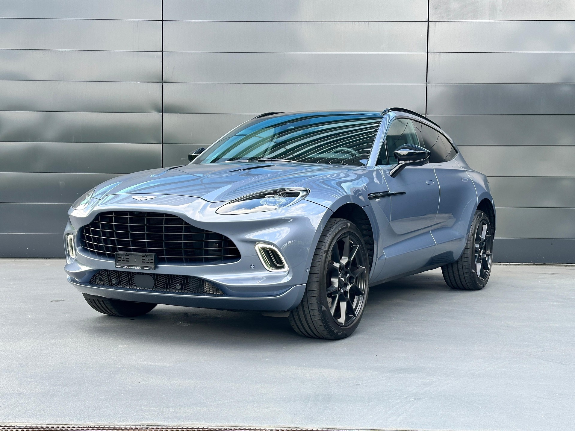 ASTON MARTIN DBX 4.0 V8 Bi-Turbo-image-1