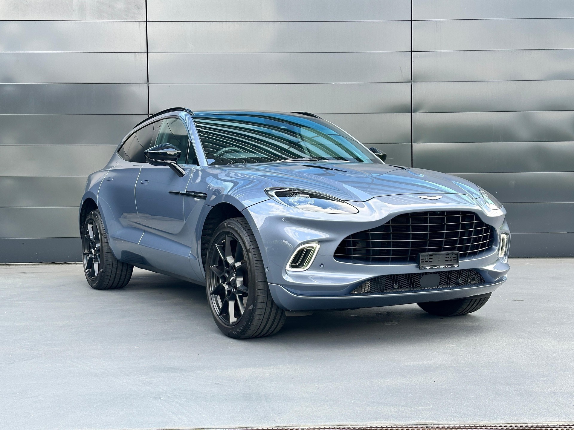 ASTON MARTIN DBX 4.0 V8 Bi-Turbo-image-0