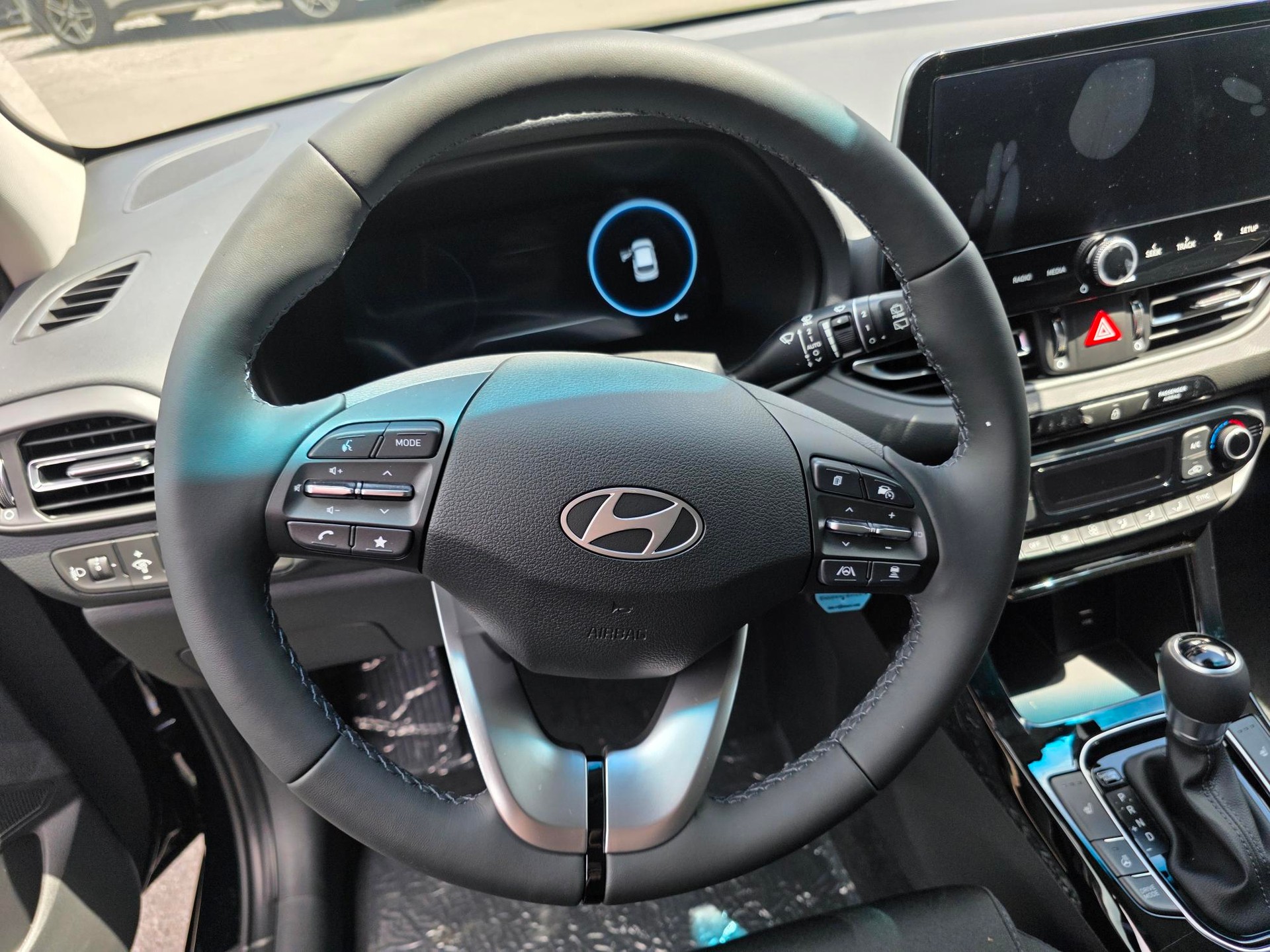 HYUNDAI i30 Wagon 1.5 T-GDi Amplia 48V MH DCT-image-13