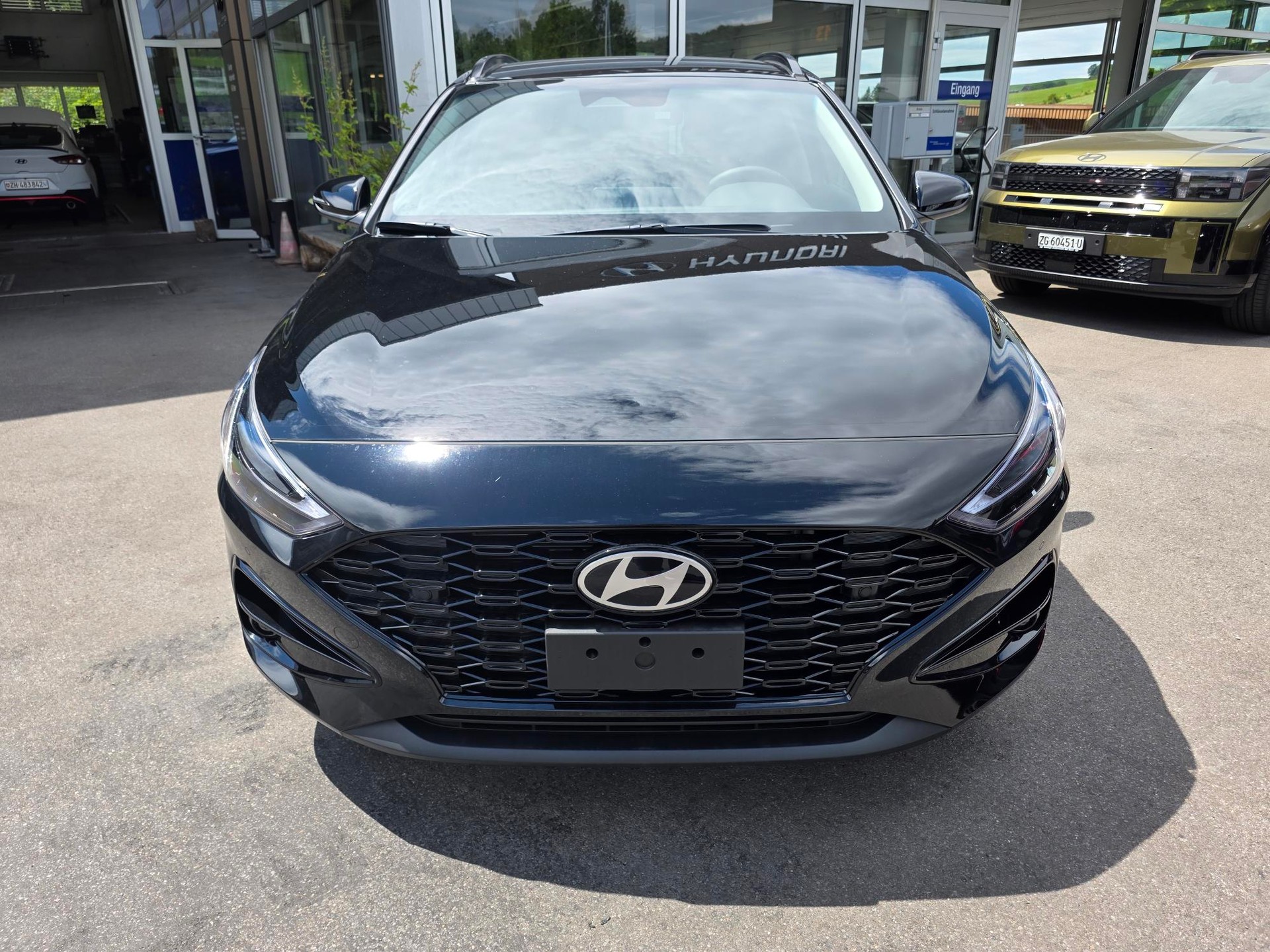 HYUNDAI i30 Wagon 1.5 T-GDi Amplia 48V MH DCT-image-1