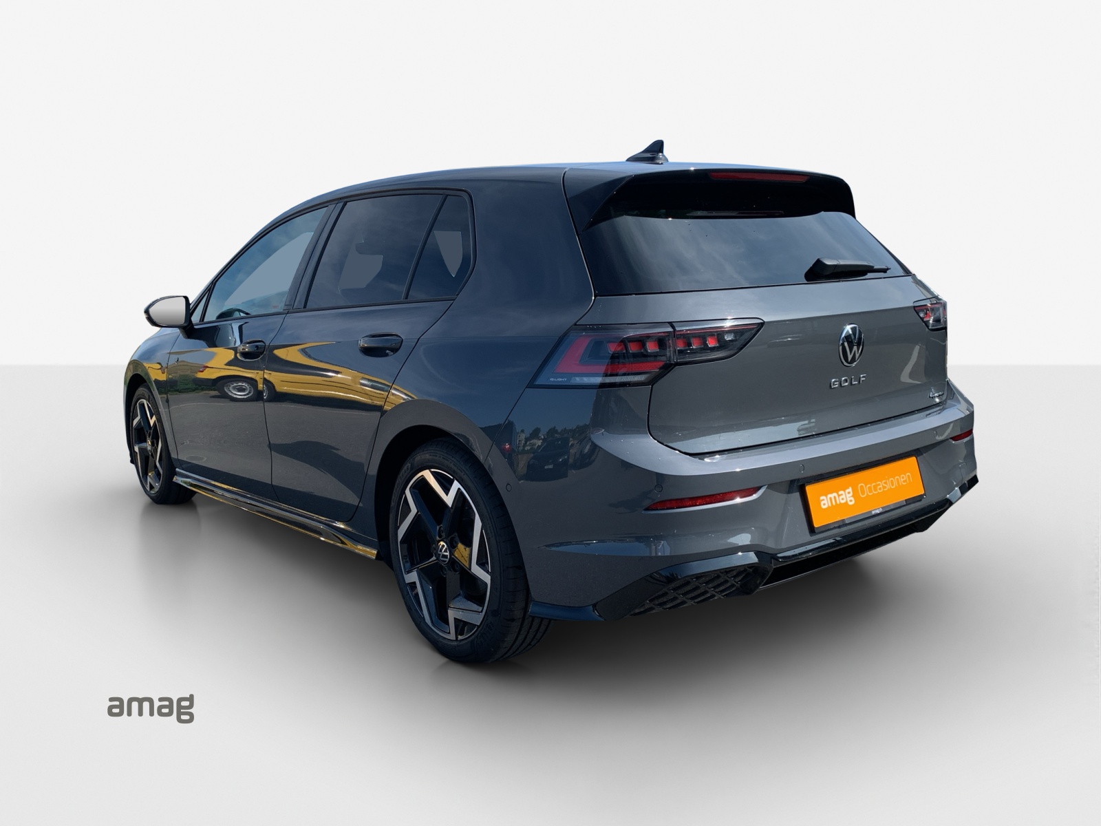 VW Golf 2.0 TSI R-Line DSG 4 Motion-image-2