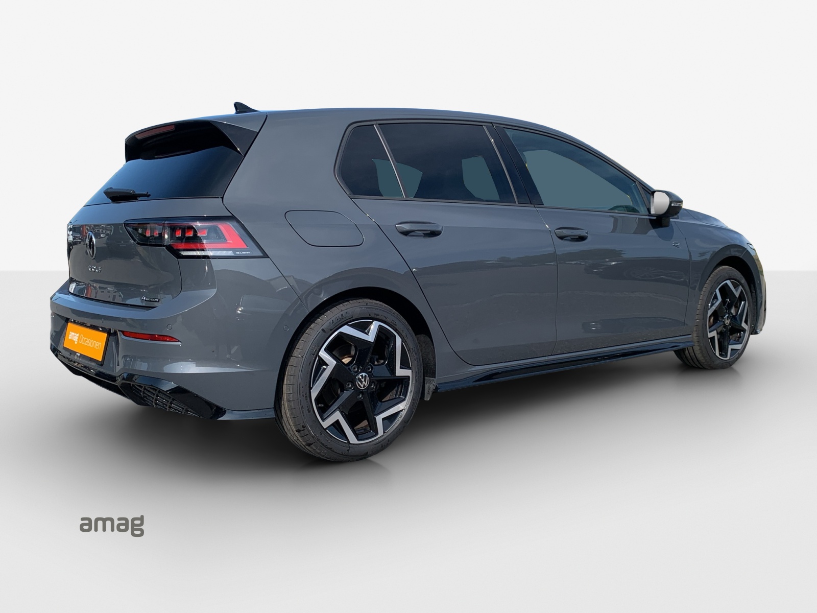 VW Golf 2.0 TSI R-Line DSG 4 Motion-image-4