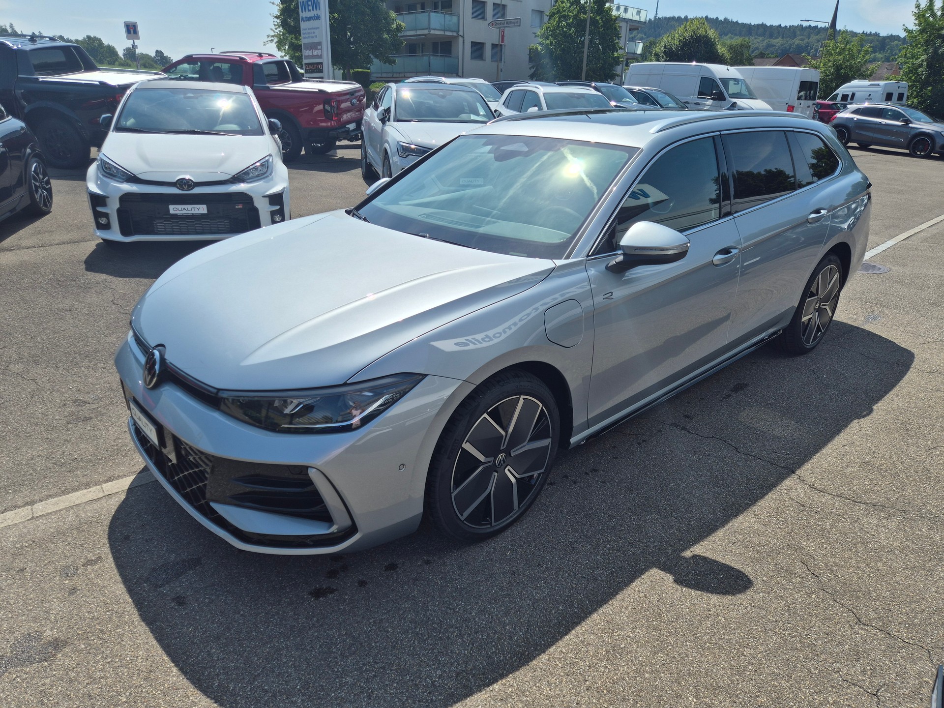 VW Passat Variant 1.5 TSI evo2 Plug-In- Hybrid R-Line DSG-image-1