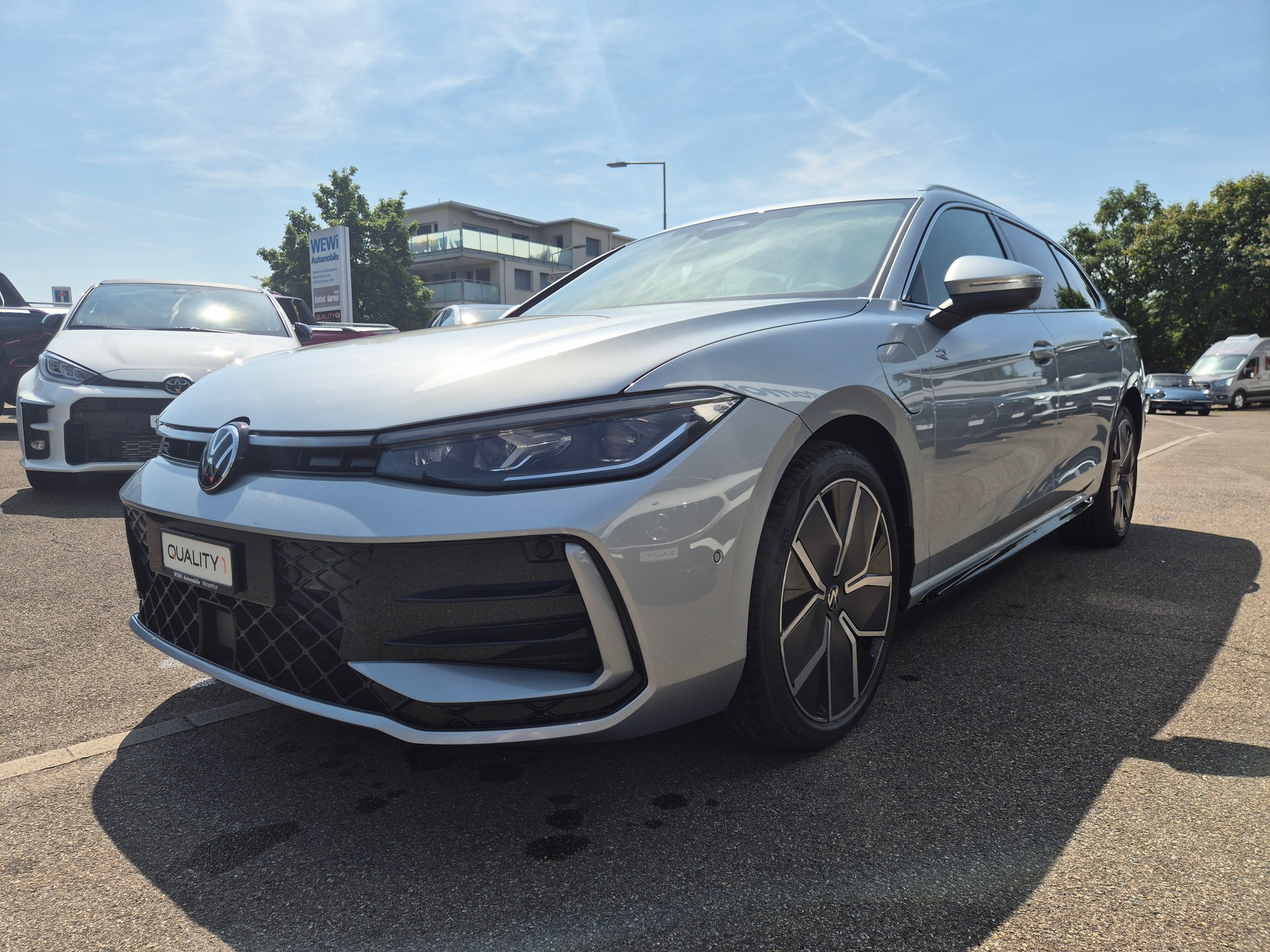 VW Passat Variant 1.5 TSI evo2 Plug-In- Hybrid R-Line DSG-image-8