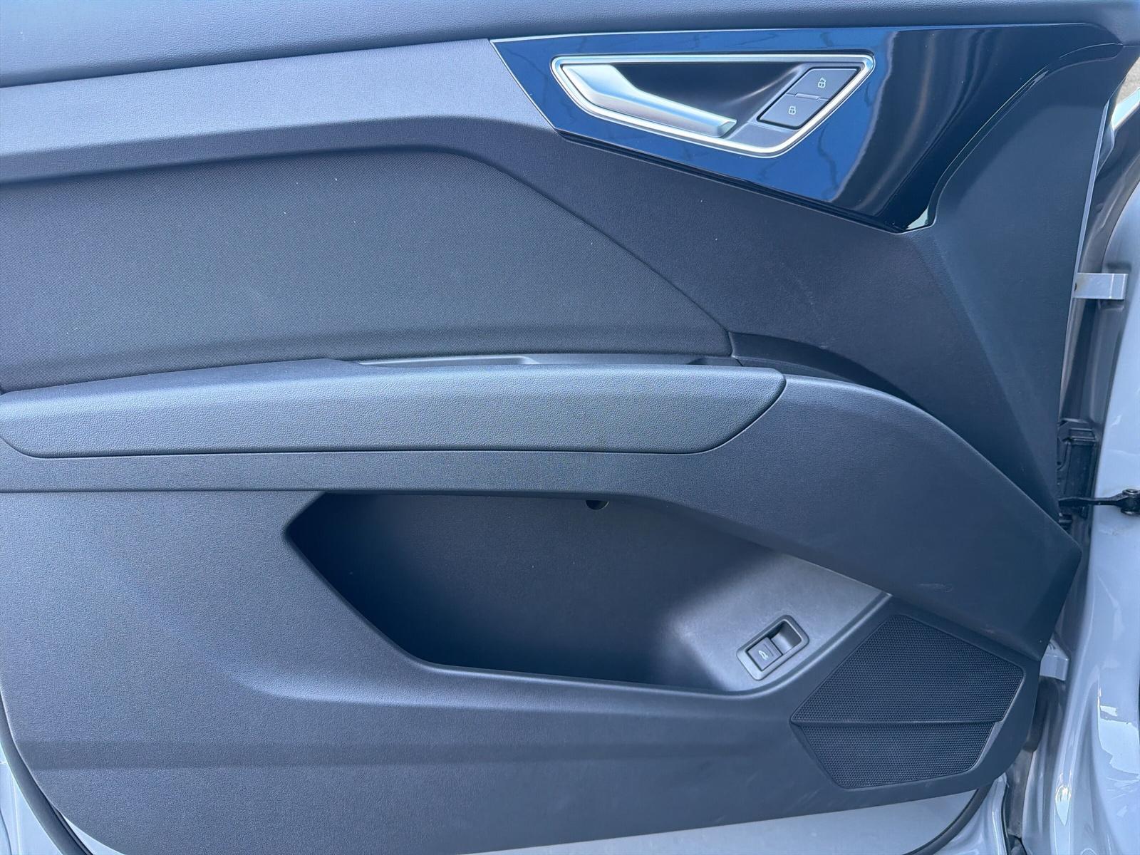 AUDI Q4 e-tron 40-image-21