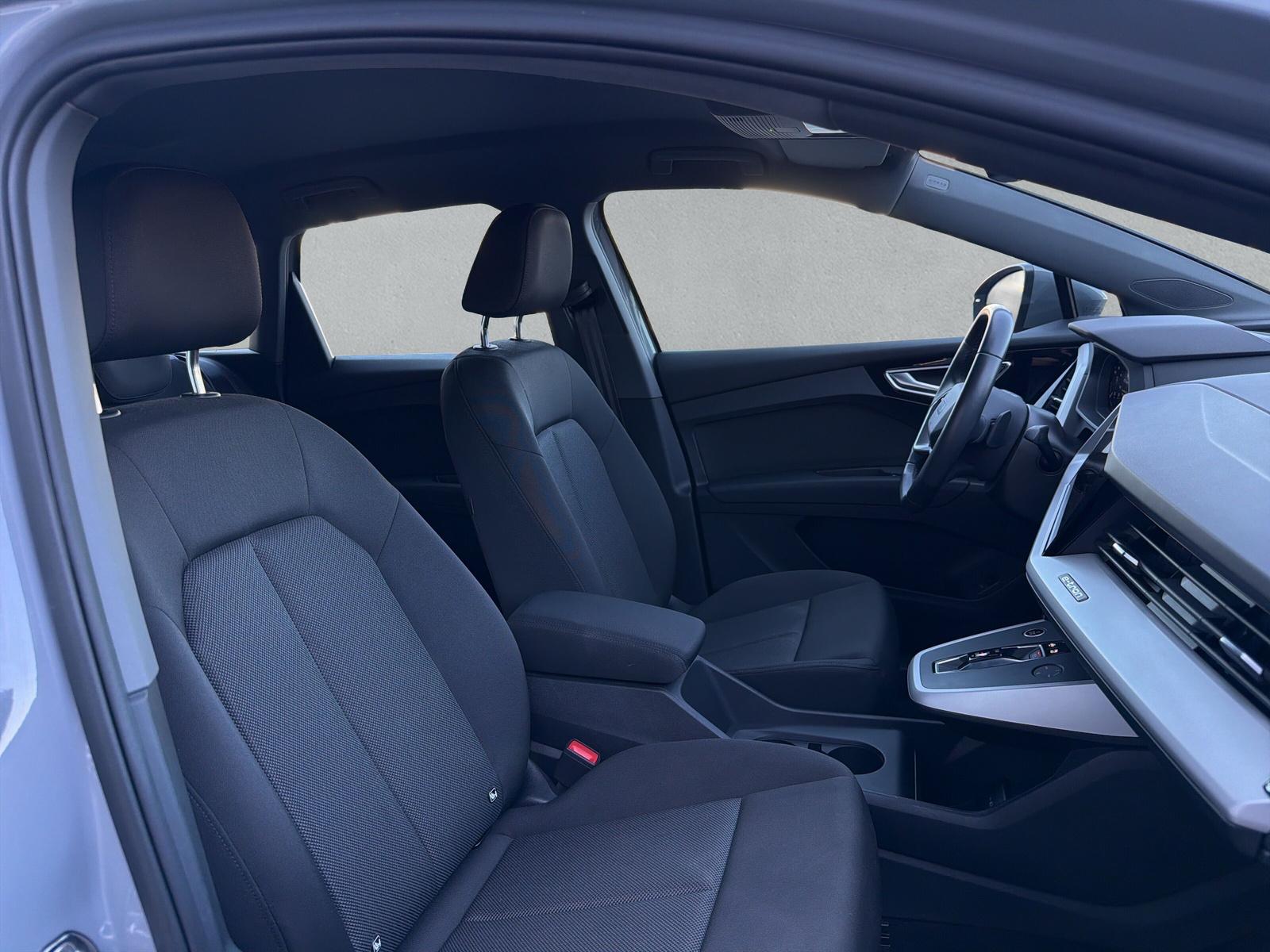 AUDI Q4 e-tron 40-image-12