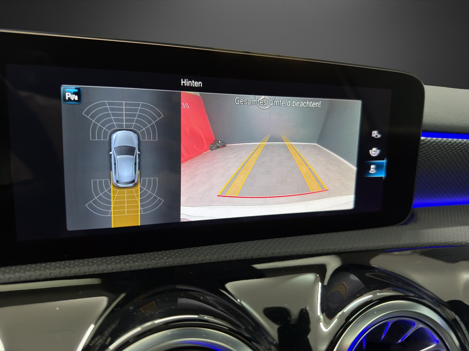 MERCEDES-BENZ A 180 d Progressive 8G-image-11