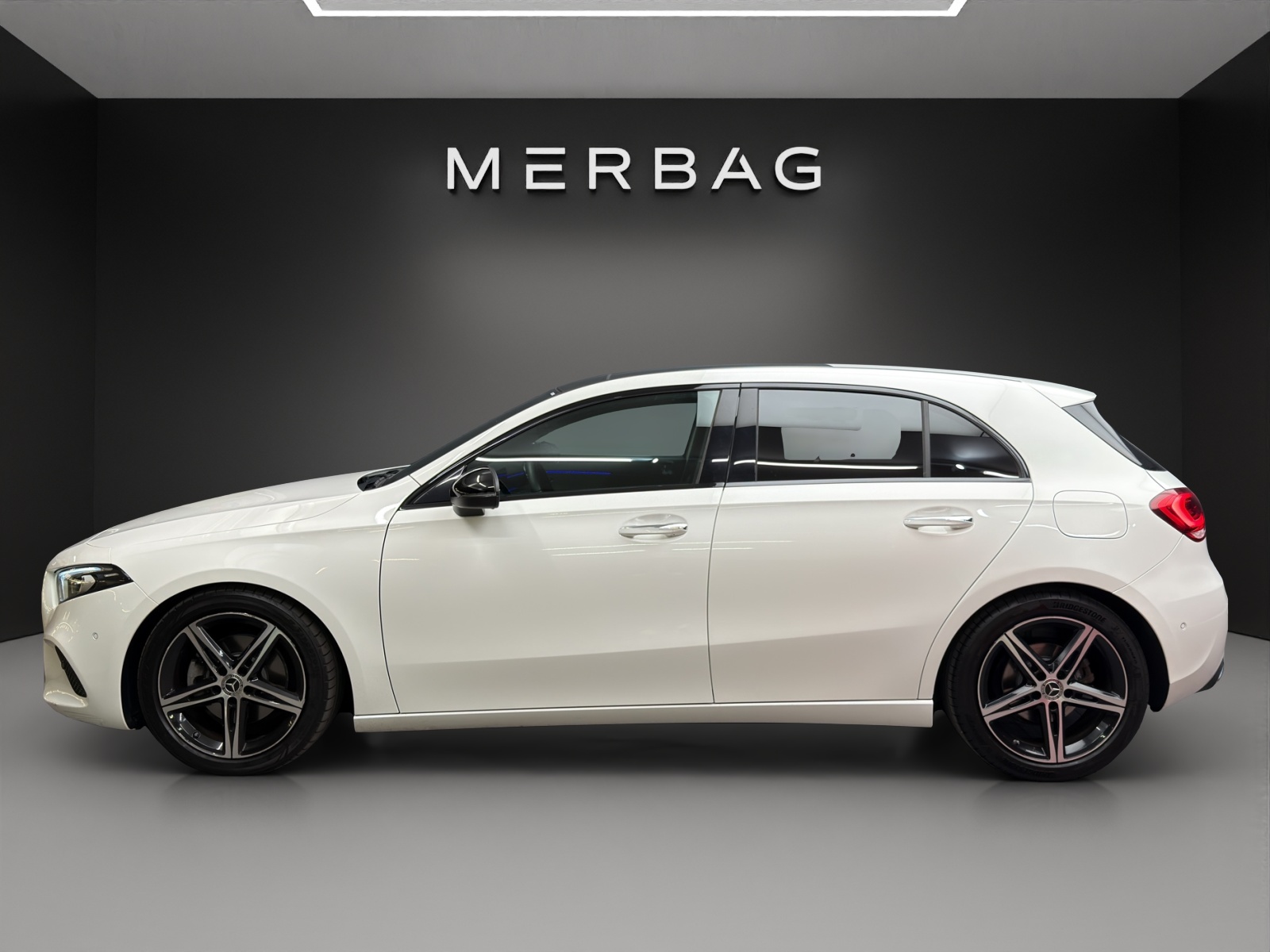 MERCEDES-BENZ A 180 d Progressive 8G-image-2