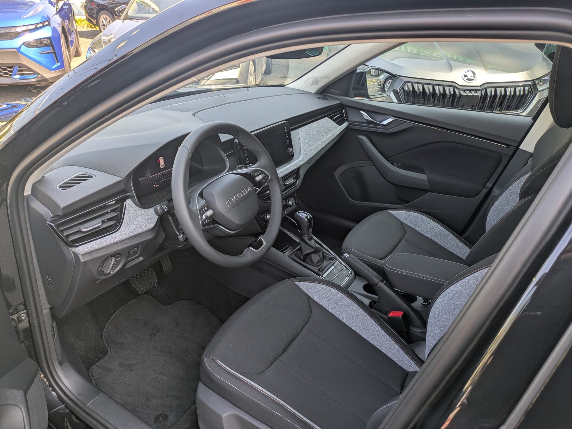 SKODA Kamiq 1.0 TSI Selection DSG-image-14