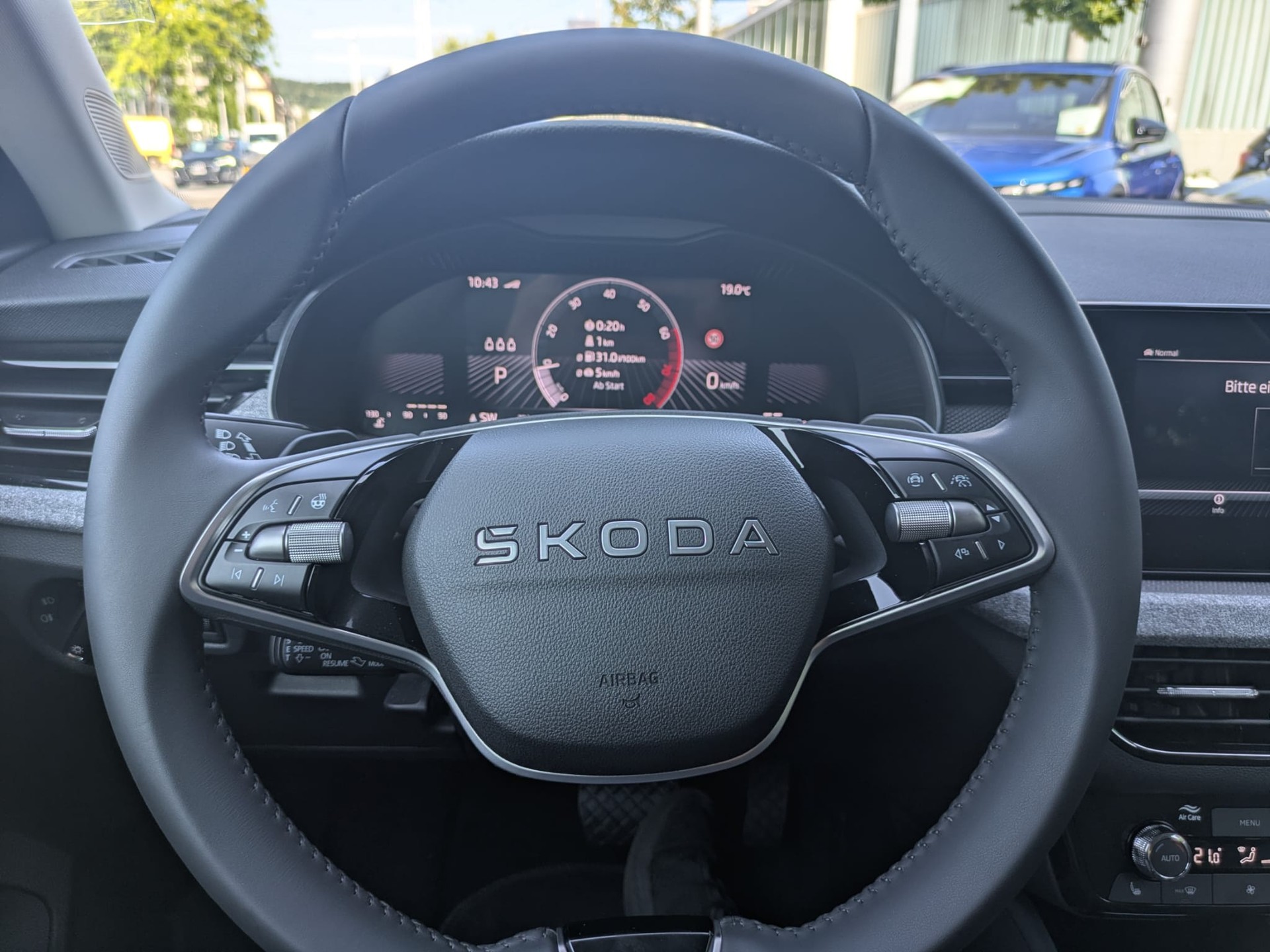 SKODA Kamiq 1.0 TSI Selection DSG-image-15