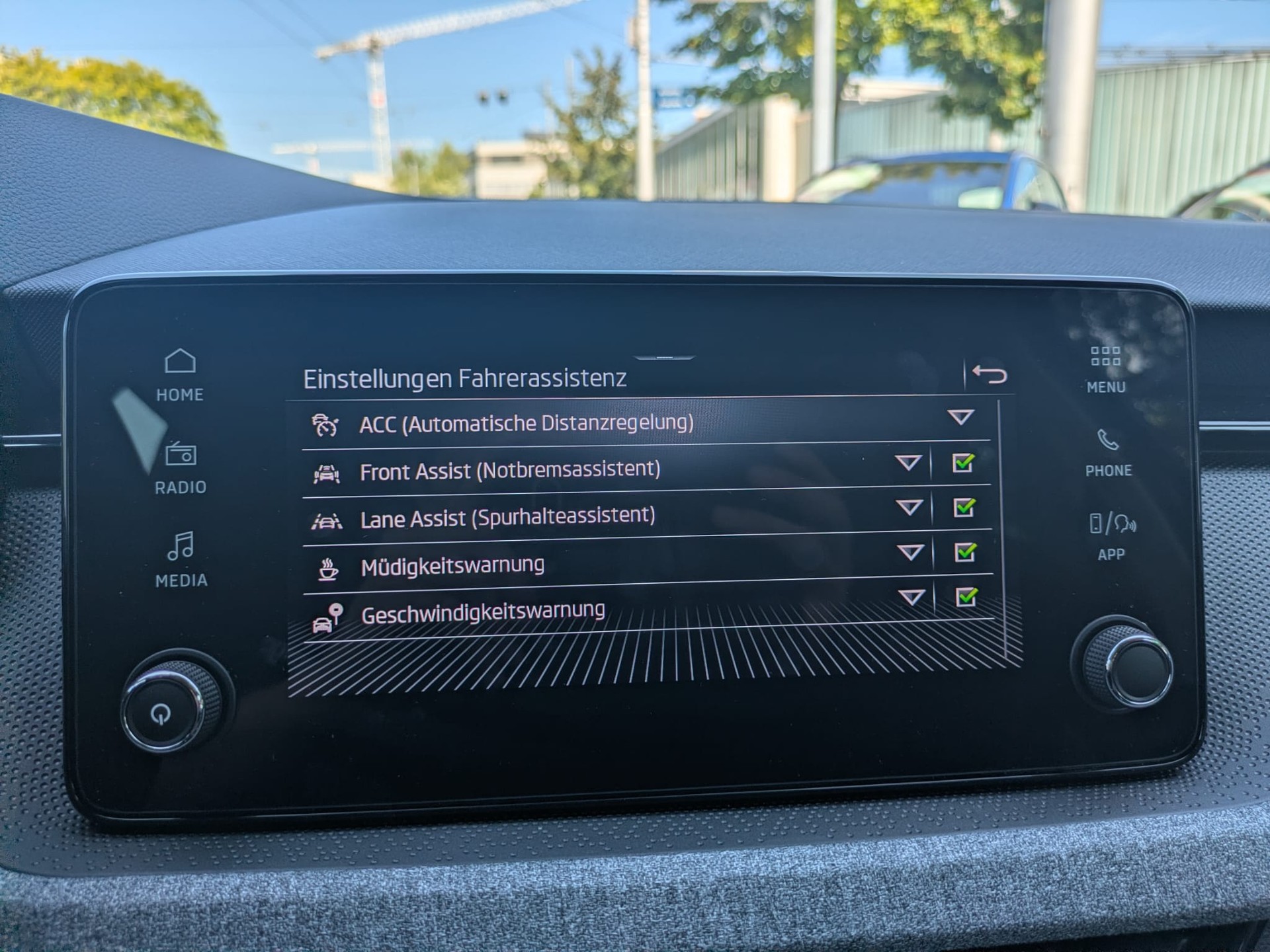 SKODA Kamiq 1.0 TSI Selection DSG-image-21