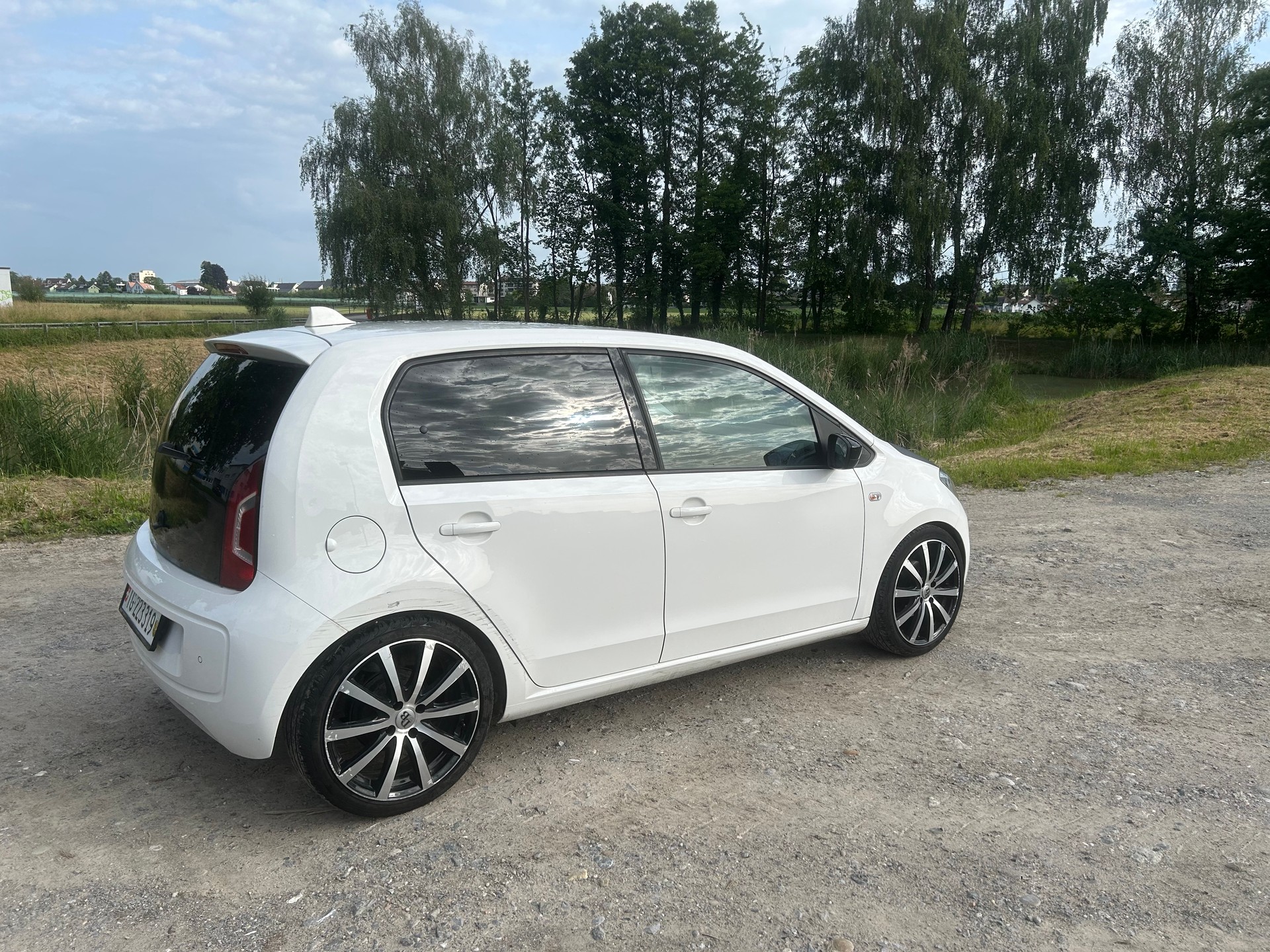 VW 1.0 MPI 75 BMT Move-image-2