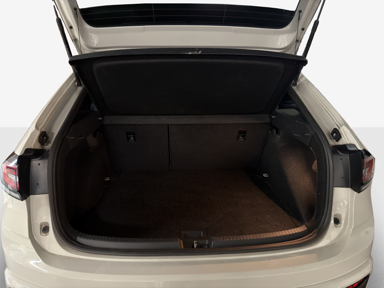 VW Taigo 1.0 TSI R-Line DSG-image-12