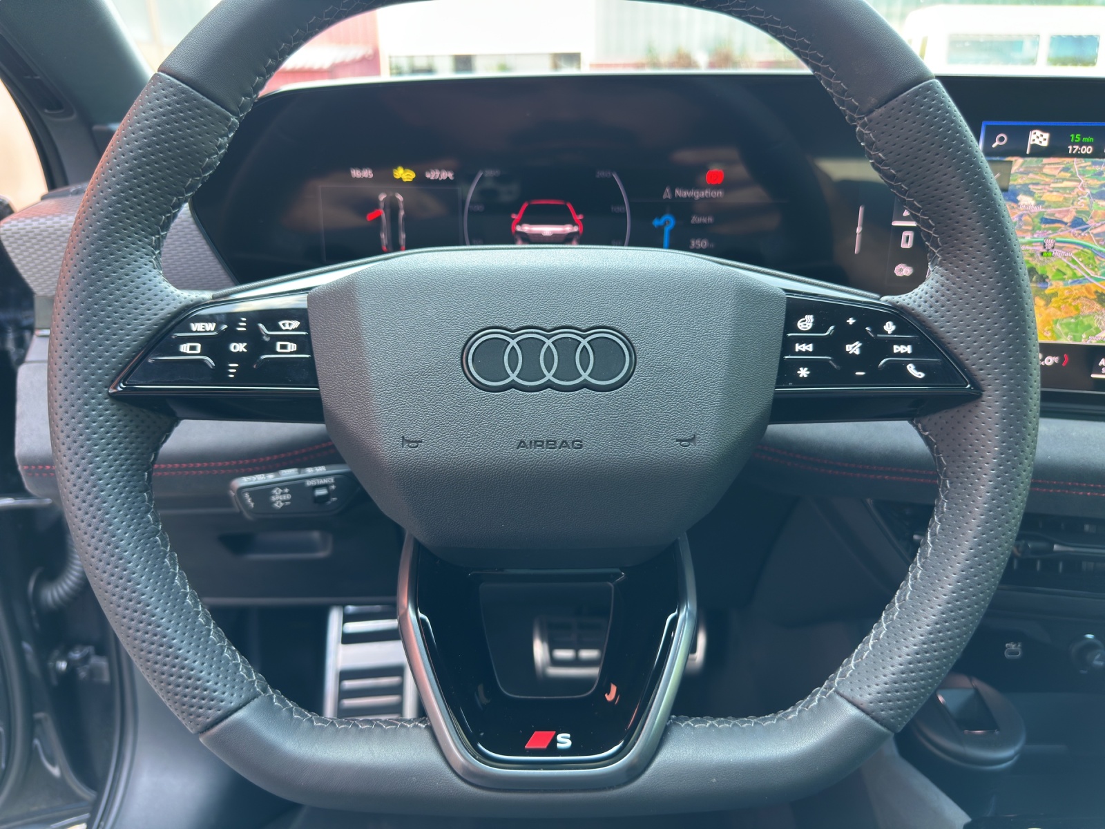 AUDI S6 Avant e-tron quattro-image-13