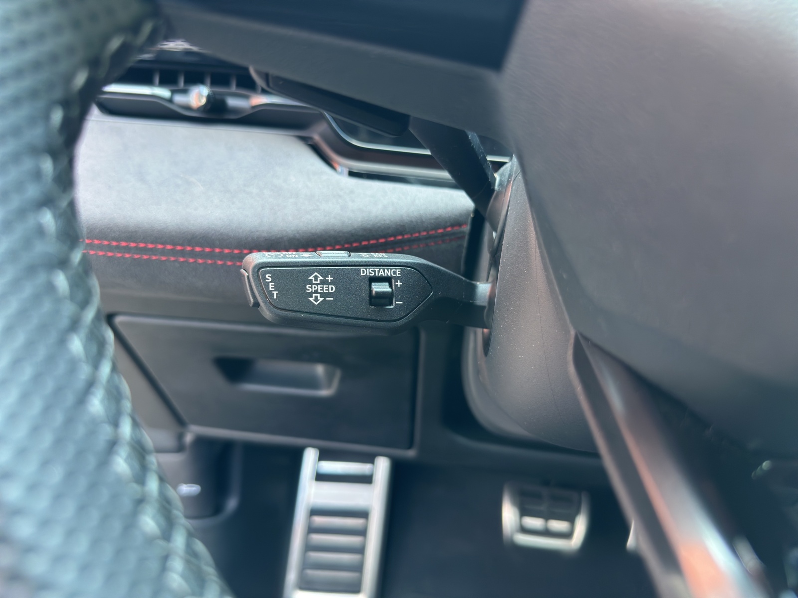 AUDI S6 Avant e-tron quattro-image-14