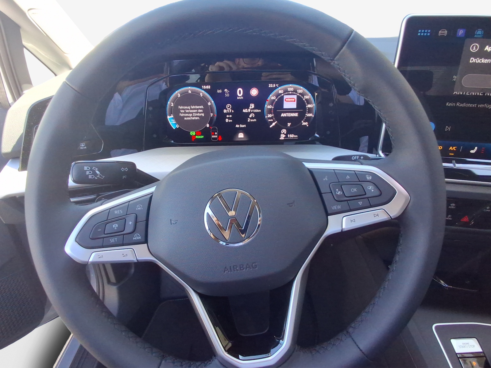VW Golf 1.5 e TSI mHEV Value DSG-image-9