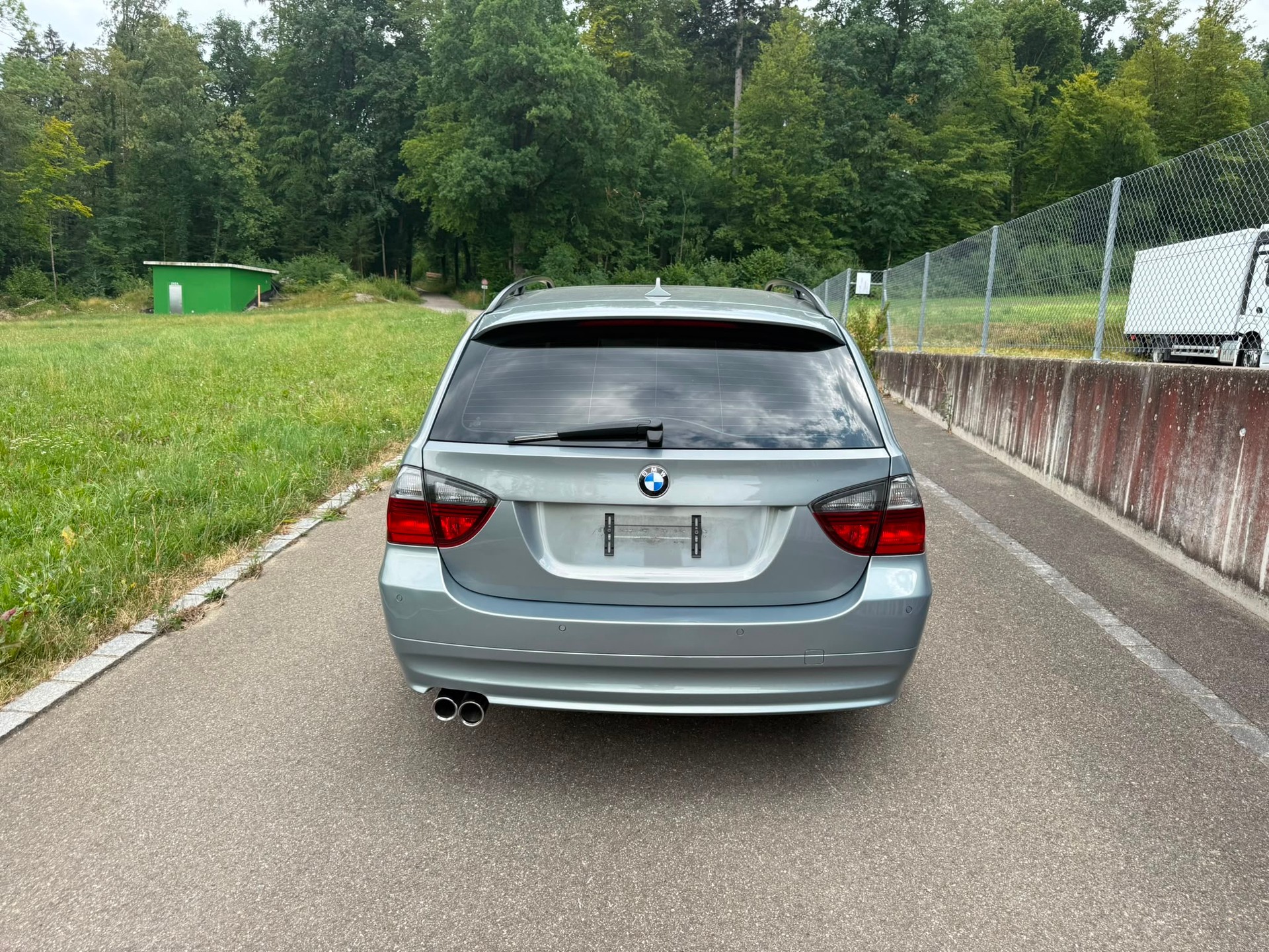 BMW 330xd Touring-image-4
