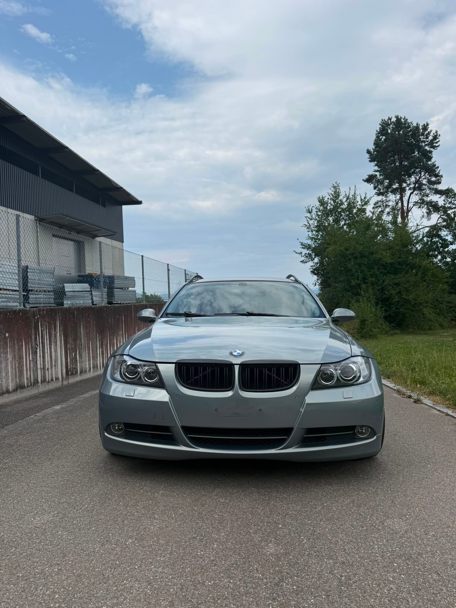 BMW 330xd Touring-image-2