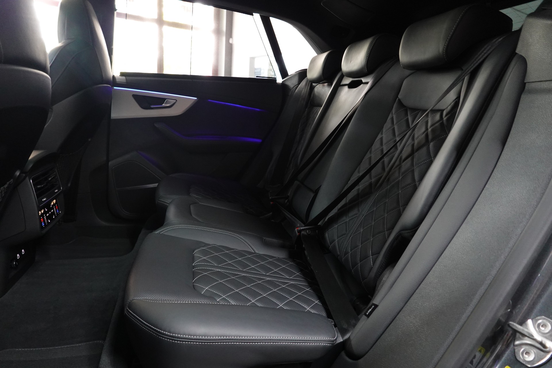 AUDI SQ8 TFSI QUATTRO TIPTRONIC CH-FZ MY23-image-36