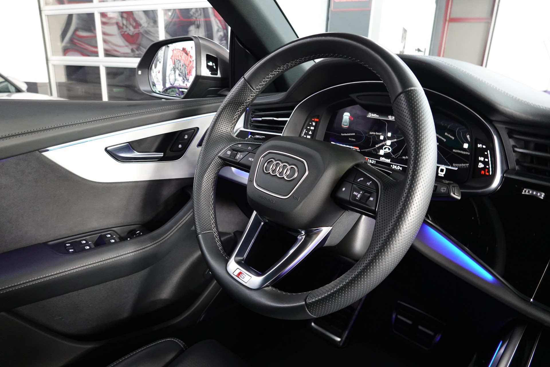 AUDI SQ8 TFSI QUATTRO TIPTRONIC CH-FZ MY23-image-47