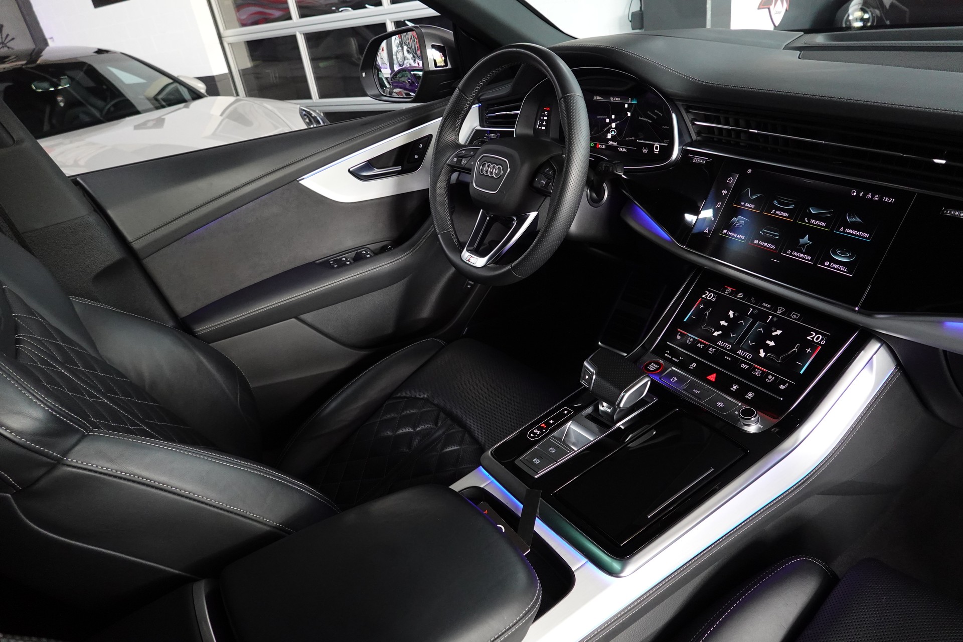 AUDI SQ8 TFSI QUATTRO TIPTRONIC CH-FZ MY23-image-43