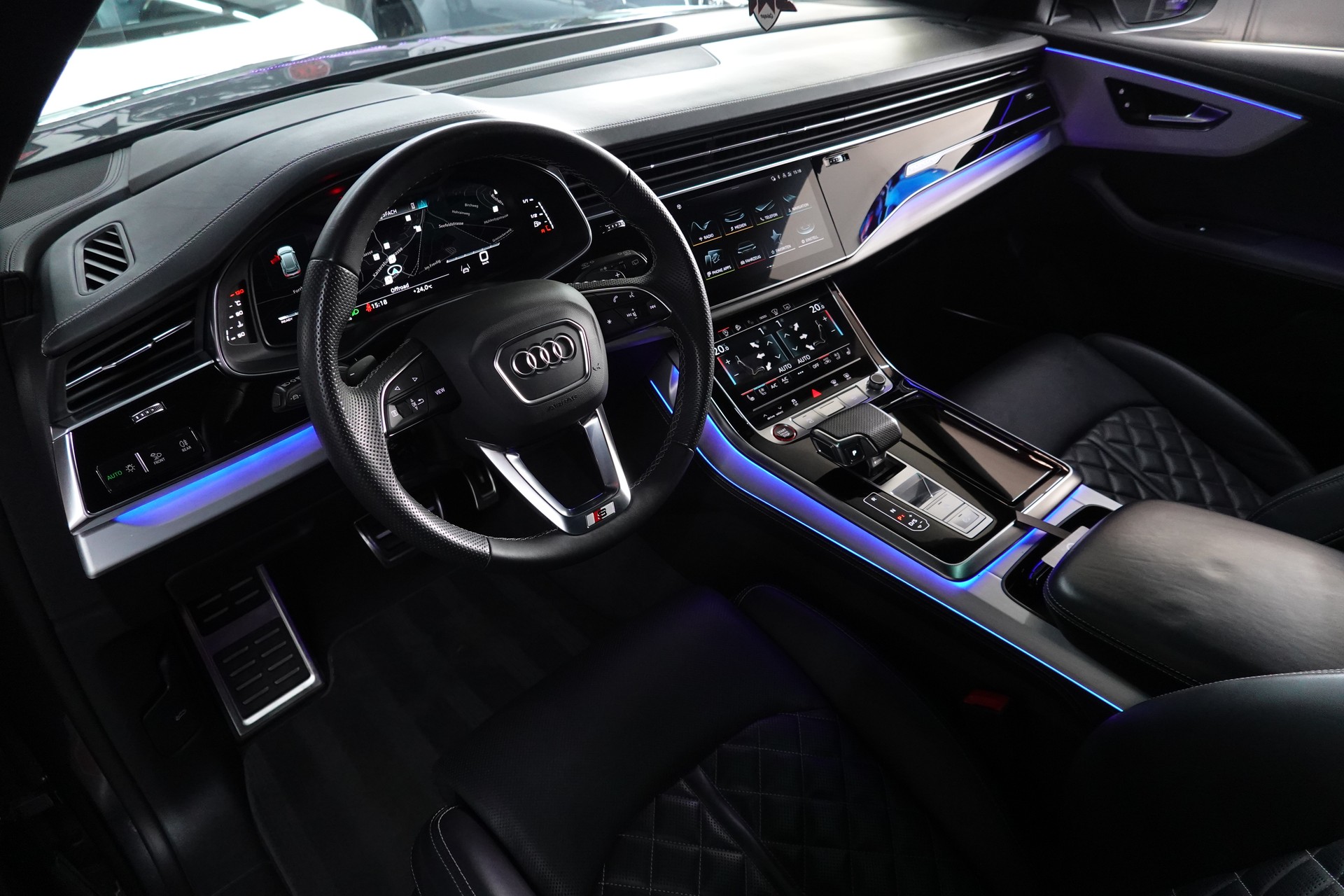 AUDI SQ8 TFSI QUATTRO TIPTRONIC CH-FZ MY23-image-24