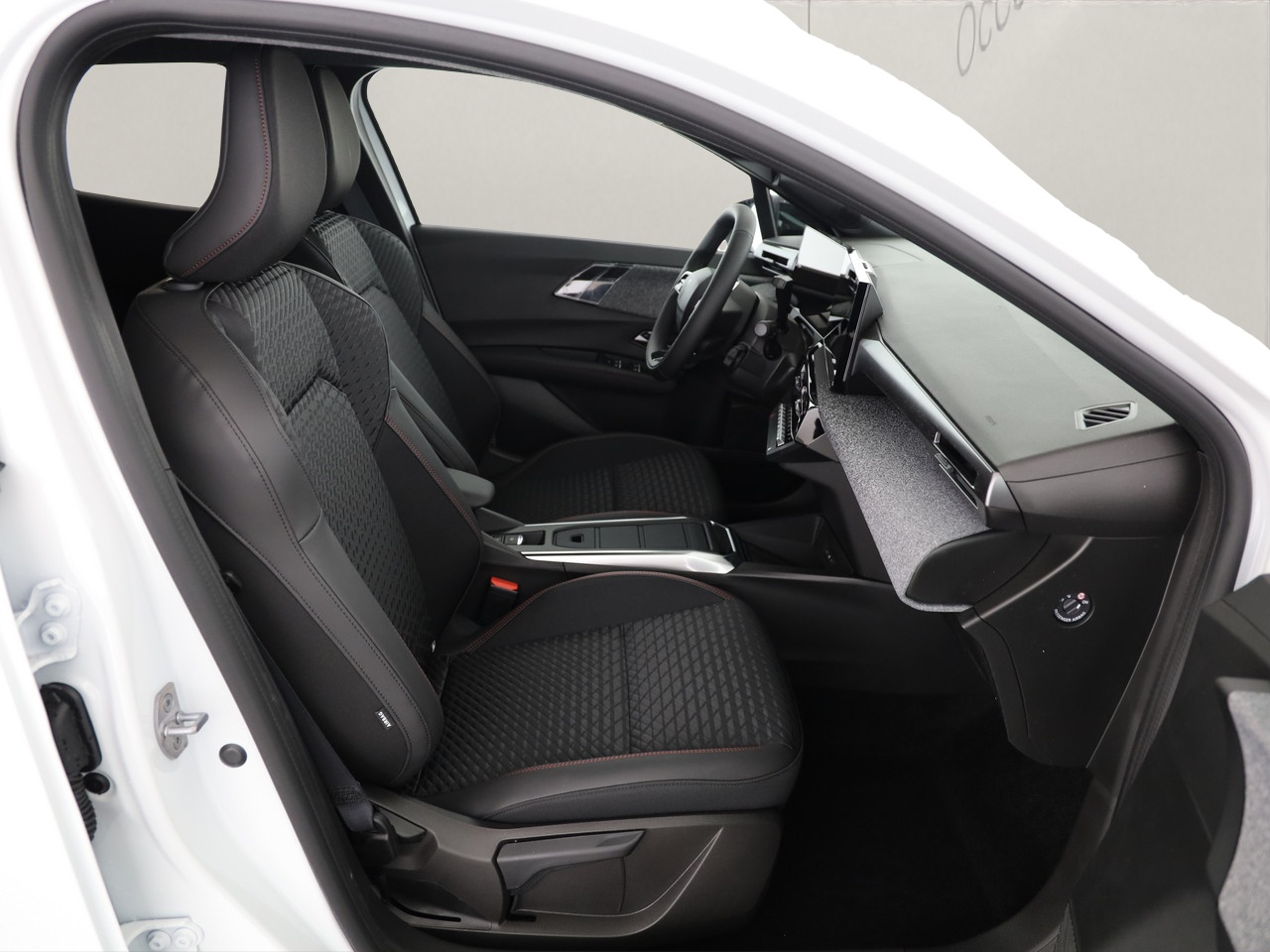 RENAULT Clio 1.8 E-Tech techno-image-6