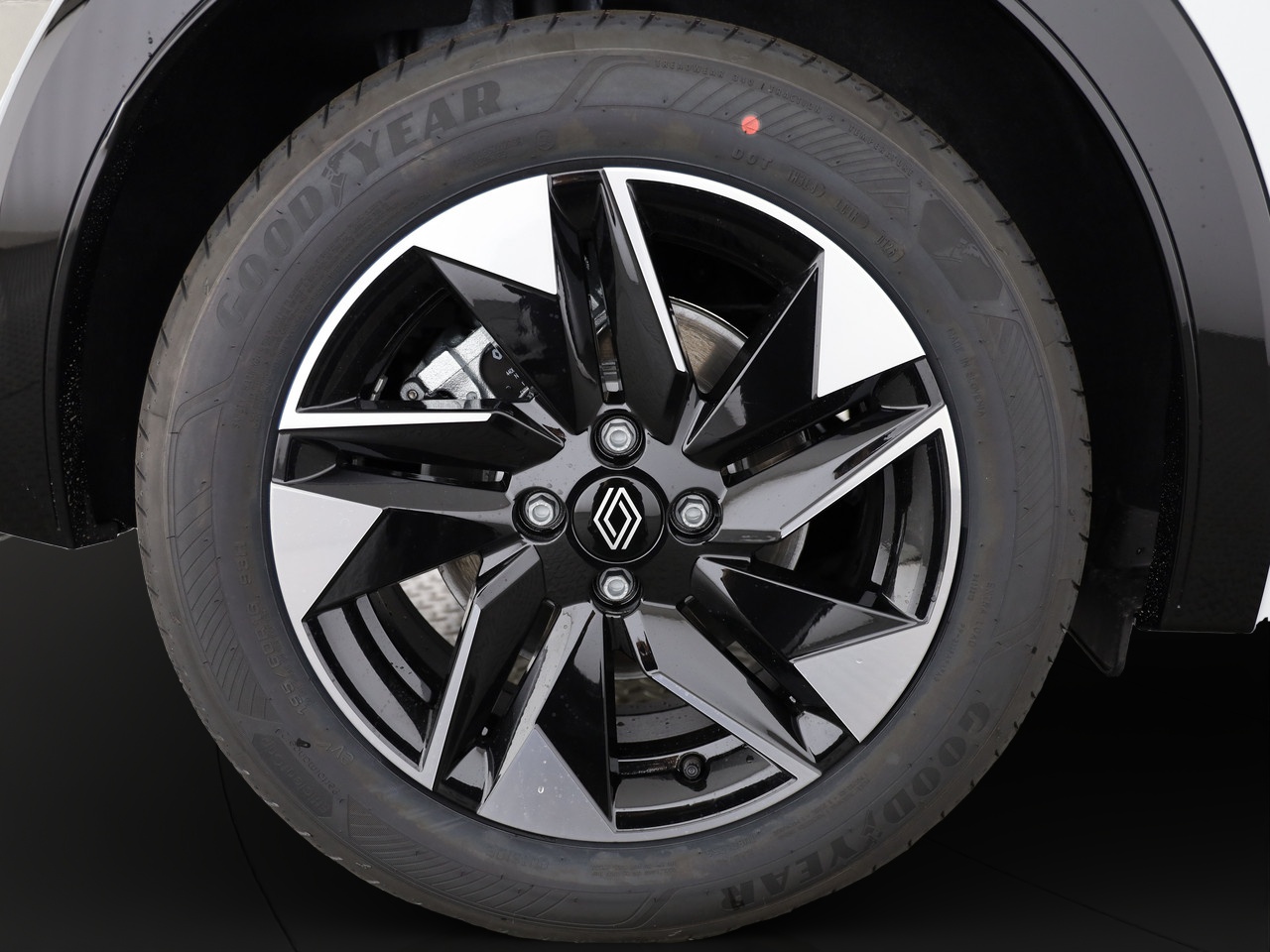 RENAULT Clio 1.8 E-Tech techno-image-3