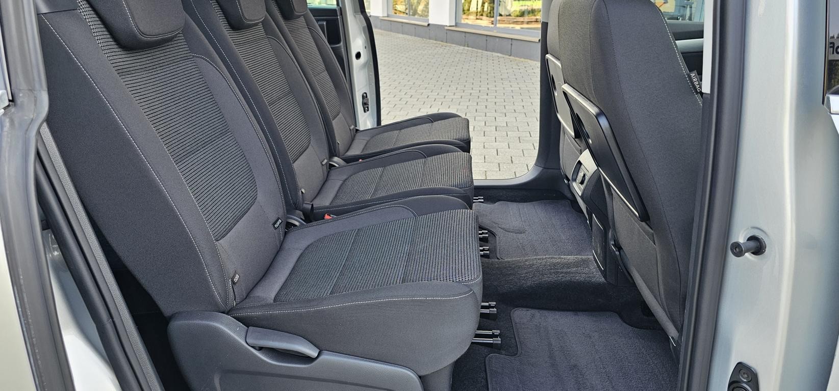 VW Sharan 2.0 TDI BMT Comfortline DSG-image-17