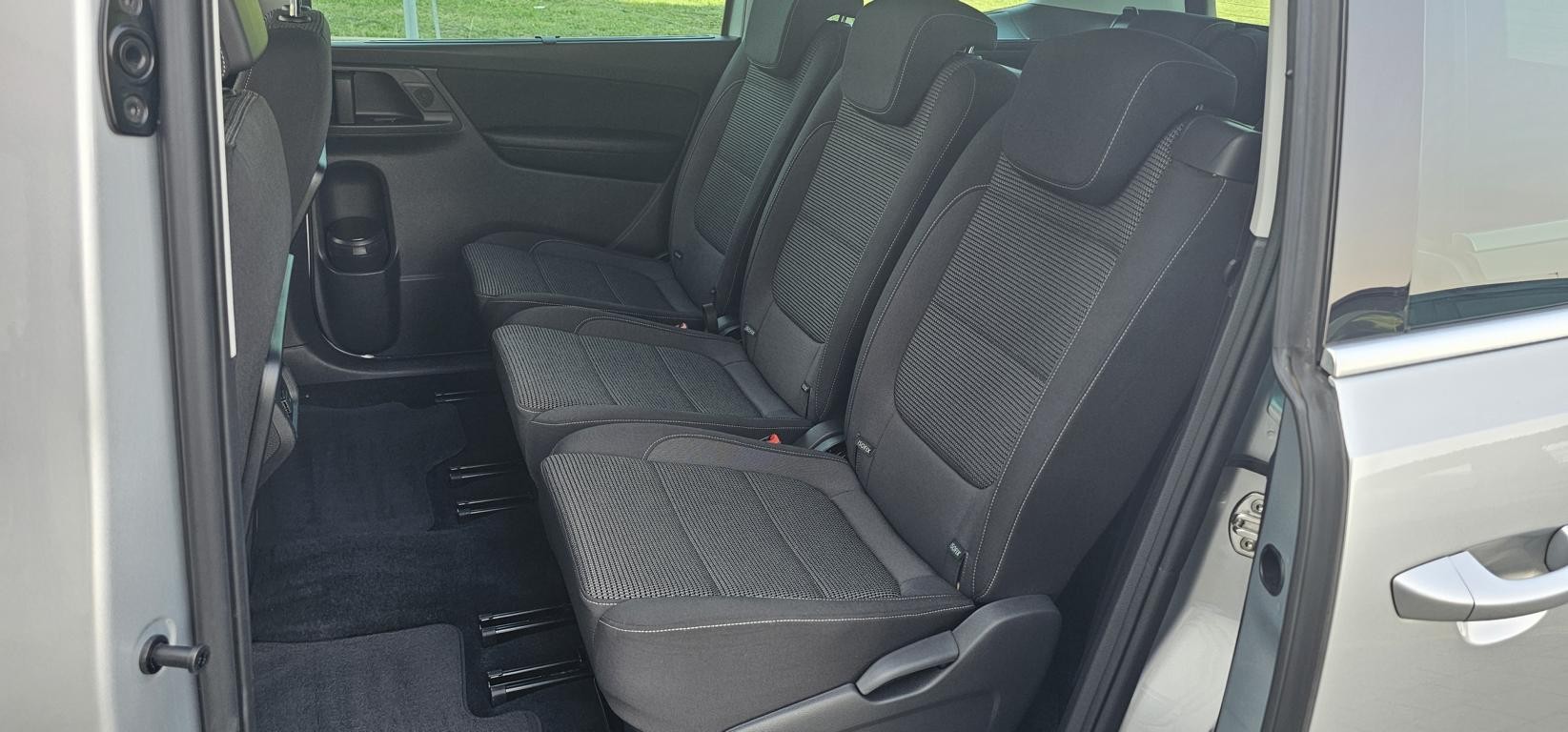 VW Sharan 2.0 TDI BMT Comfortline DSG-image-16