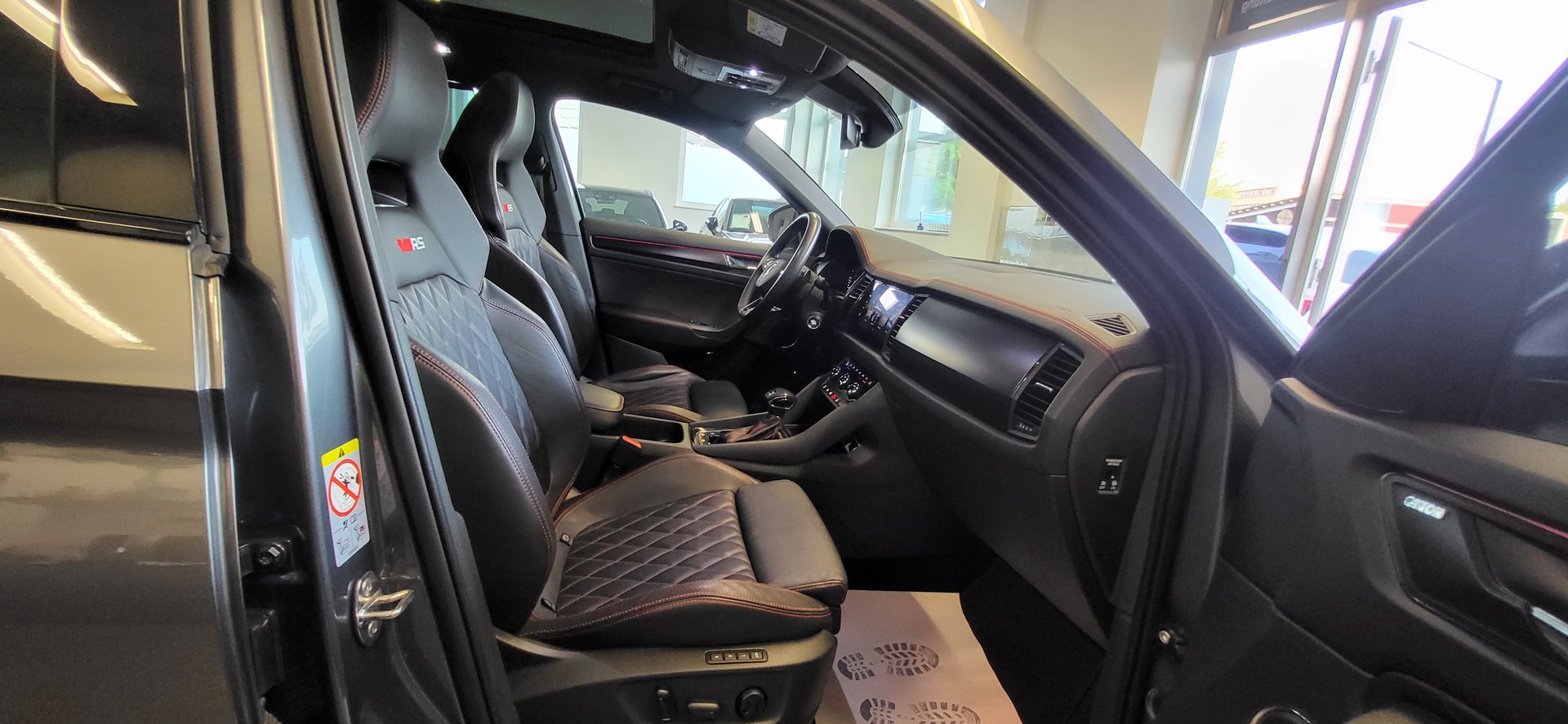 SKODA Kodiaq 2.0 TSI 4x4 RS-image-14