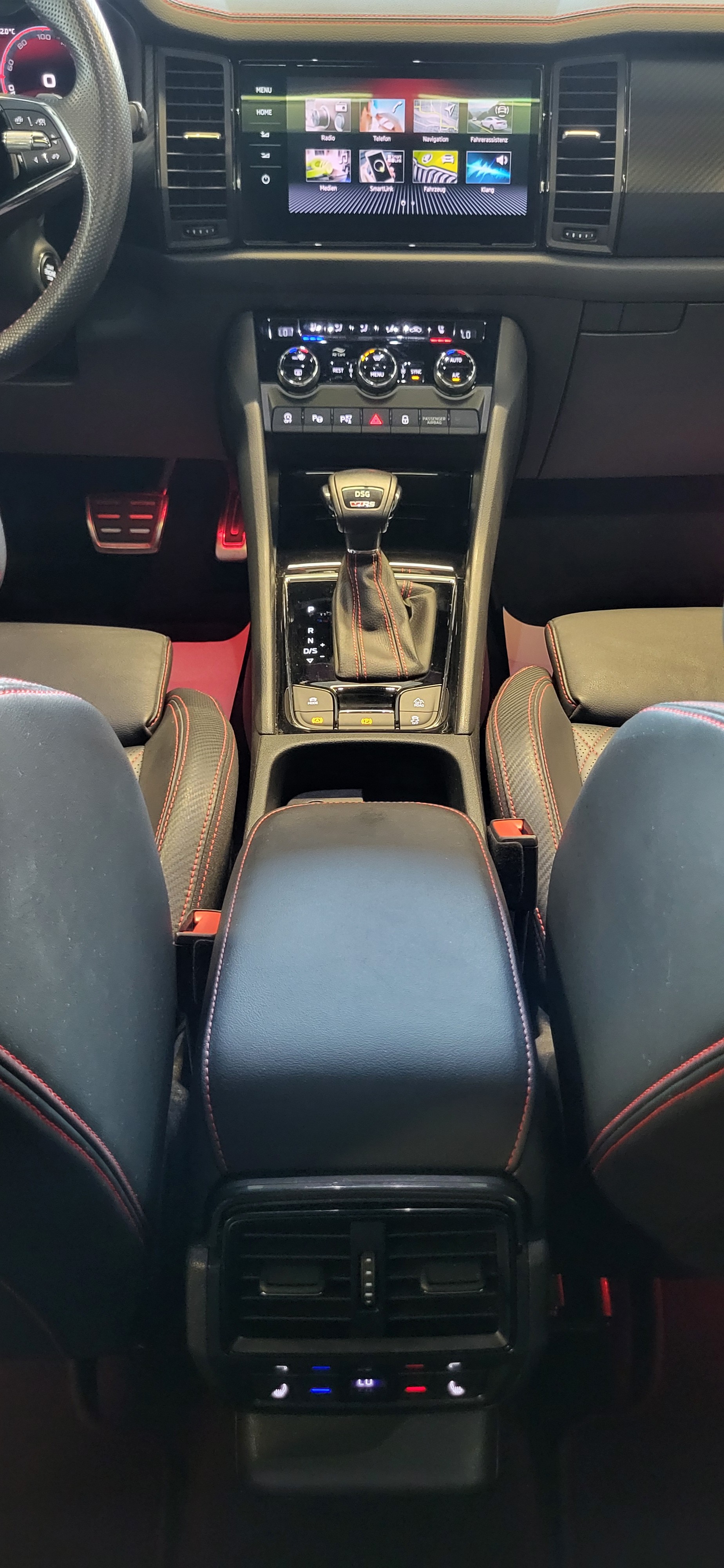 SKODA Kodiaq 2.0 TSI 4x4 RS-image-13