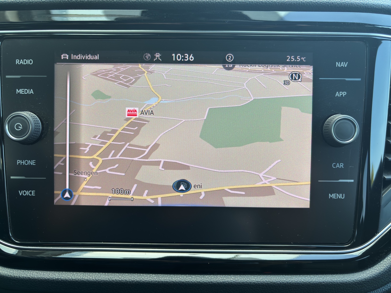 VW T-Roc 2.0 TSI R DSG 4Motion mit Akrapovic Abgasanlage, Leder & Panorama-Ausstell-/Schiebedach-image-20