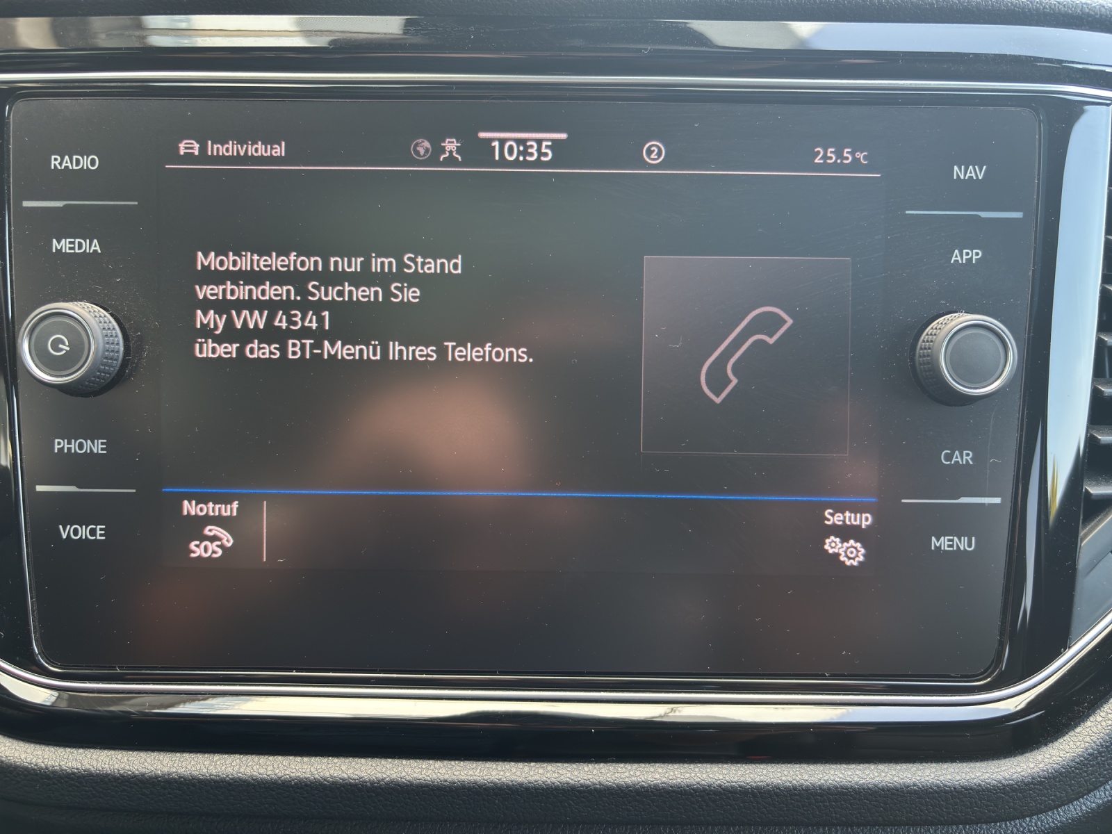 VW T-Roc 2.0 TSI R DSG 4Motion mit Akrapovic Abgasanlage, Leder & Panorama-Ausstell-/Schiebedach-image-19