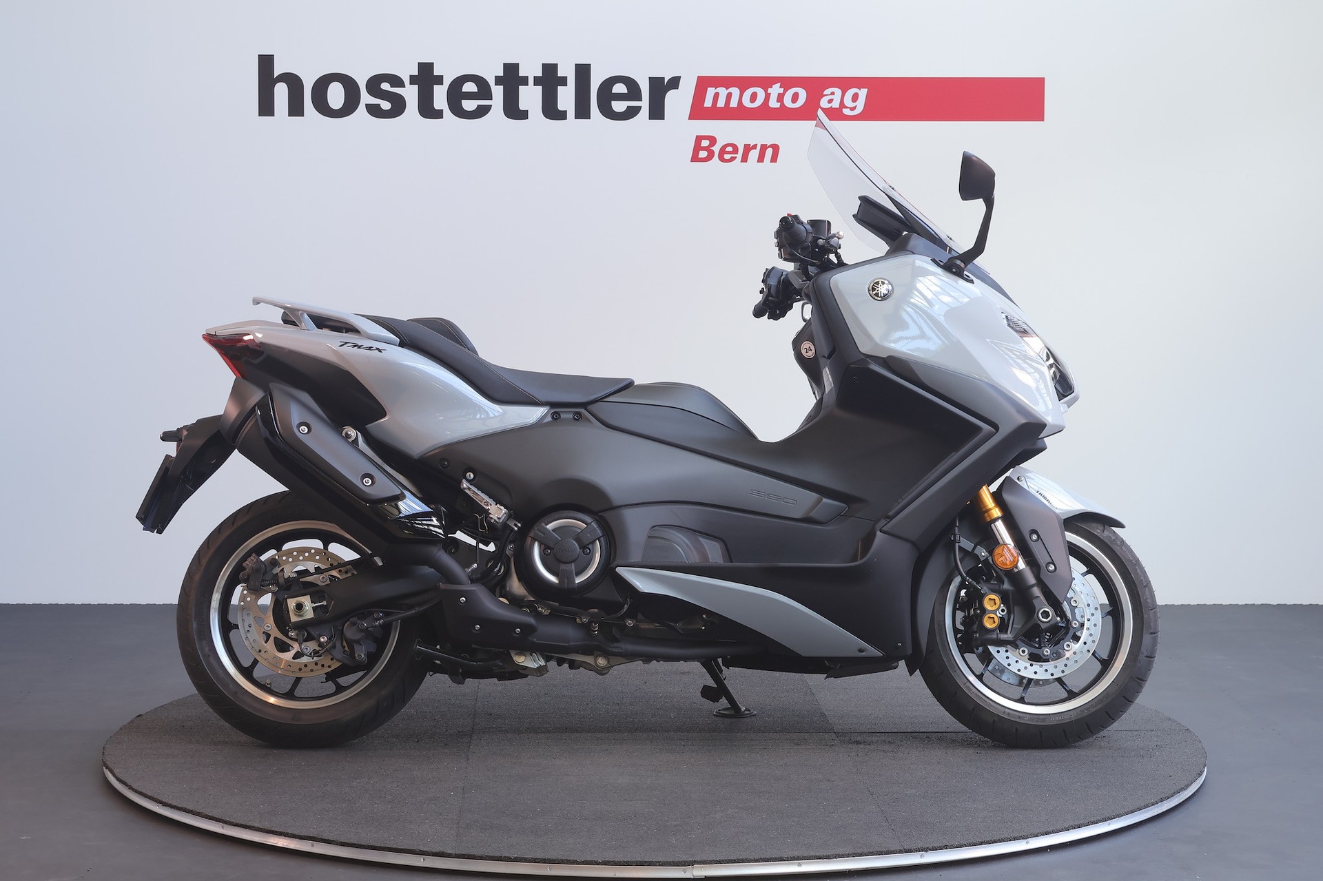 YAMAHA TMAX Tech MAX-showroom-element-1