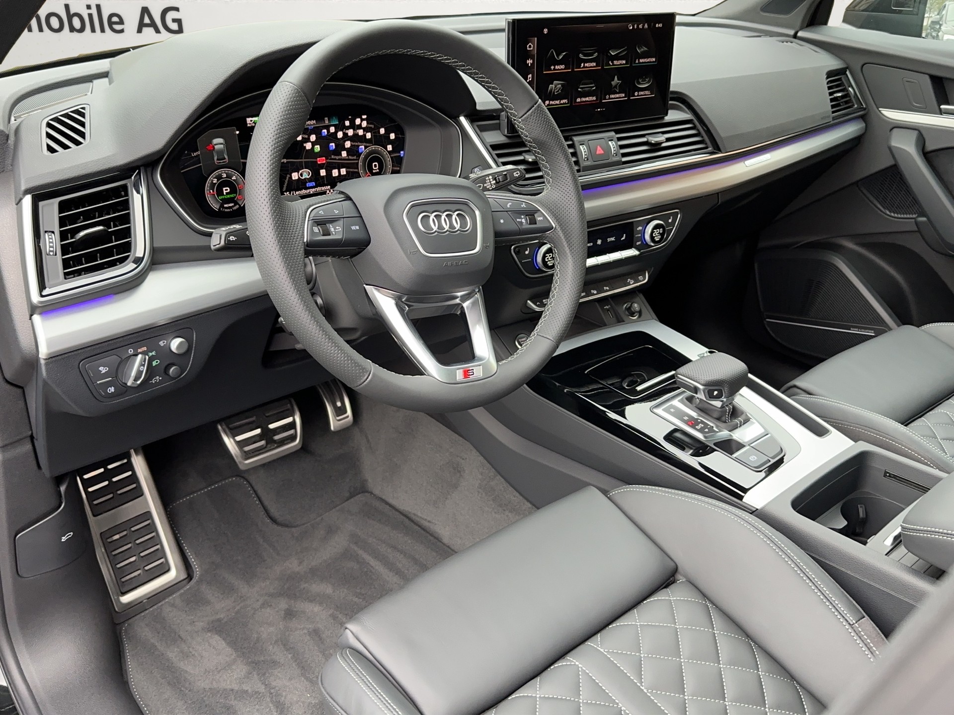 AUDI Q5 40 TDI S-Line quattro Black Edition 4x4 Leder / Head Up / Panoramadach-image-9
