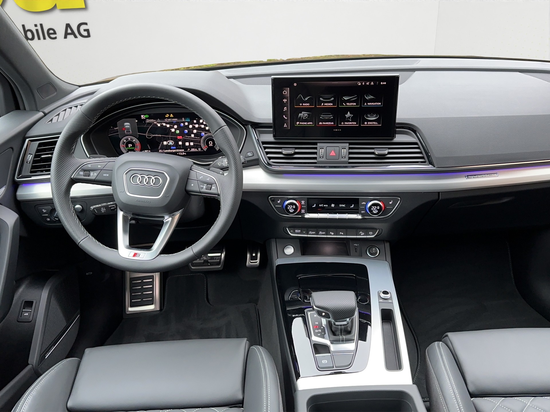AUDI Q5 40 TDI S-Line quattro Black Edition 4x4 Leder / Head Up / Panoramadach-image-8