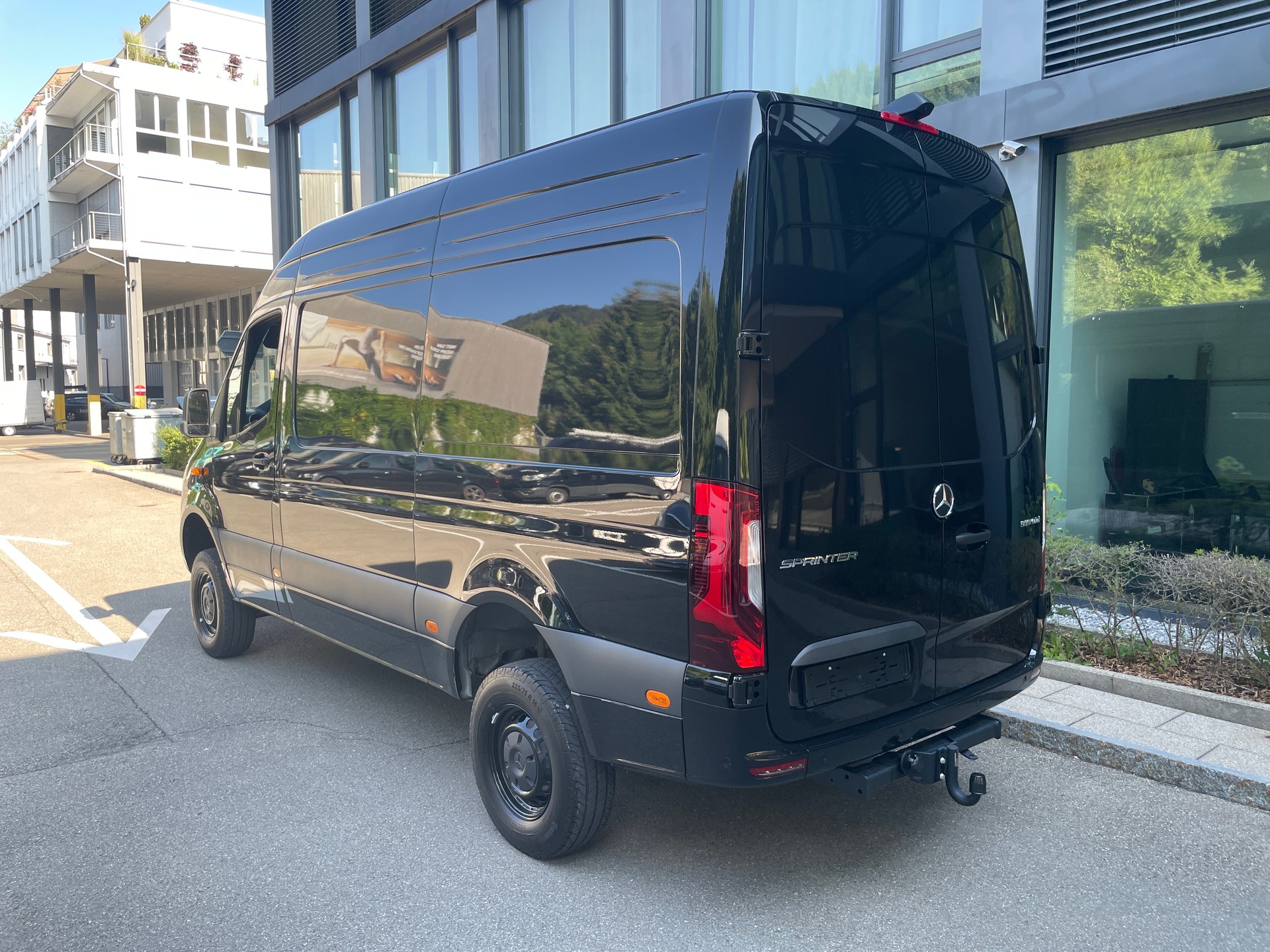 MERCEDES-BENZ Sprinter 319 CDI Standard 9G-TRONIC 4x4-image-2