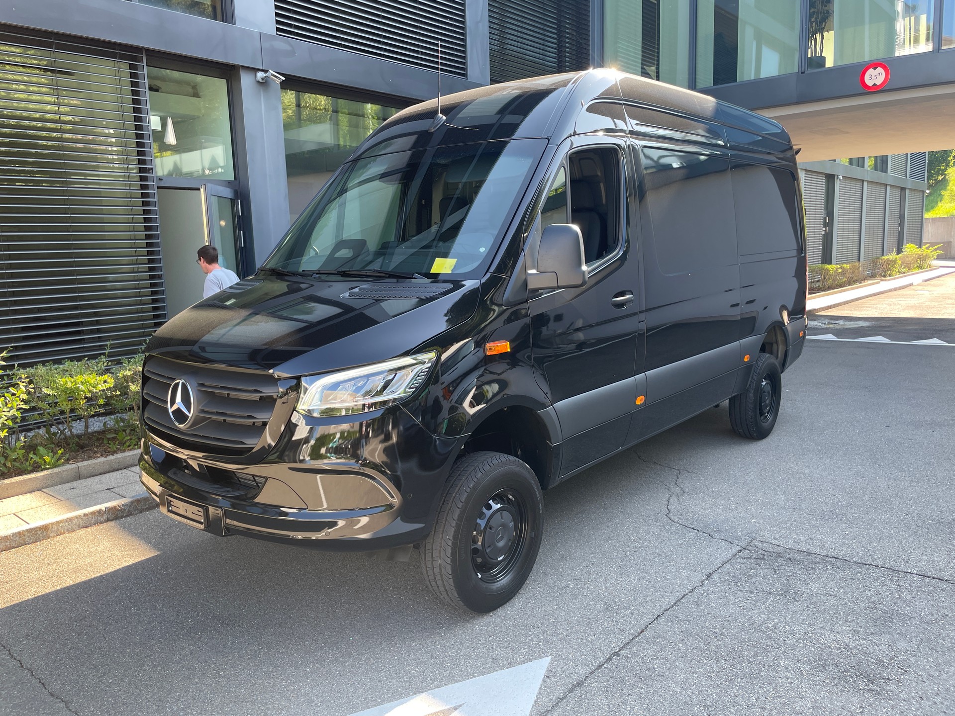 MERCEDES-BENZ Sprinter 319 CDI Standard 9G-TRONIC 4x4-image-0