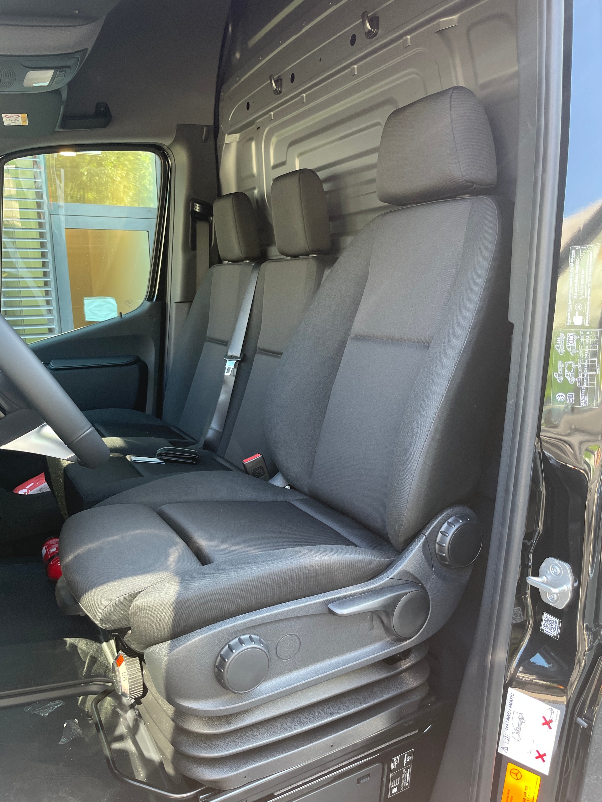 MERCEDES-BENZ Sprinter 319 CDI Standard 9G-TRONIC 4x4-image-12