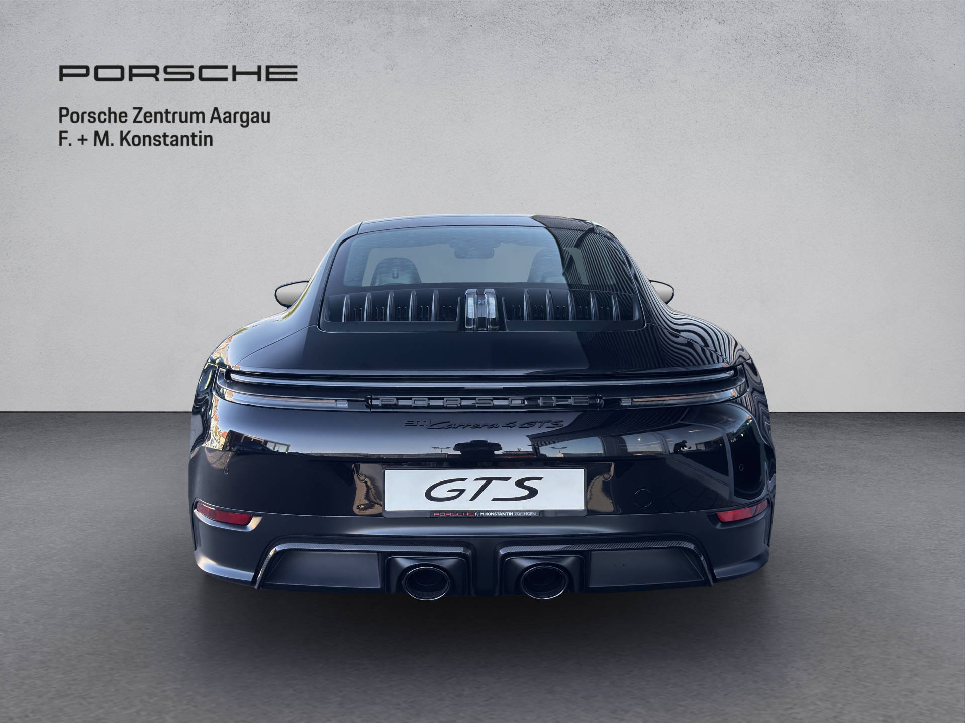 PORSCHE 911 Carrera 4 GTS-image-4
